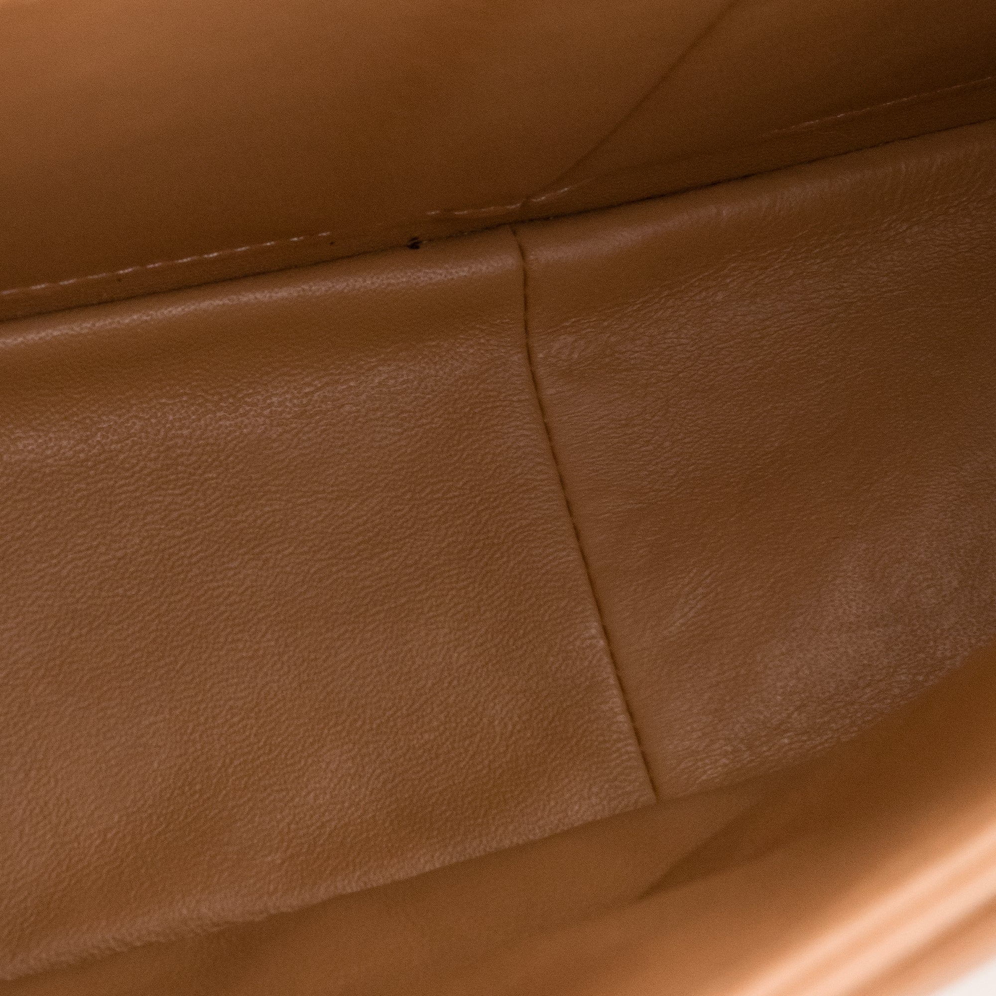 CHANEL - Sac à bandoulière Classique/Timeless Jumbo Chanel en cuir marron