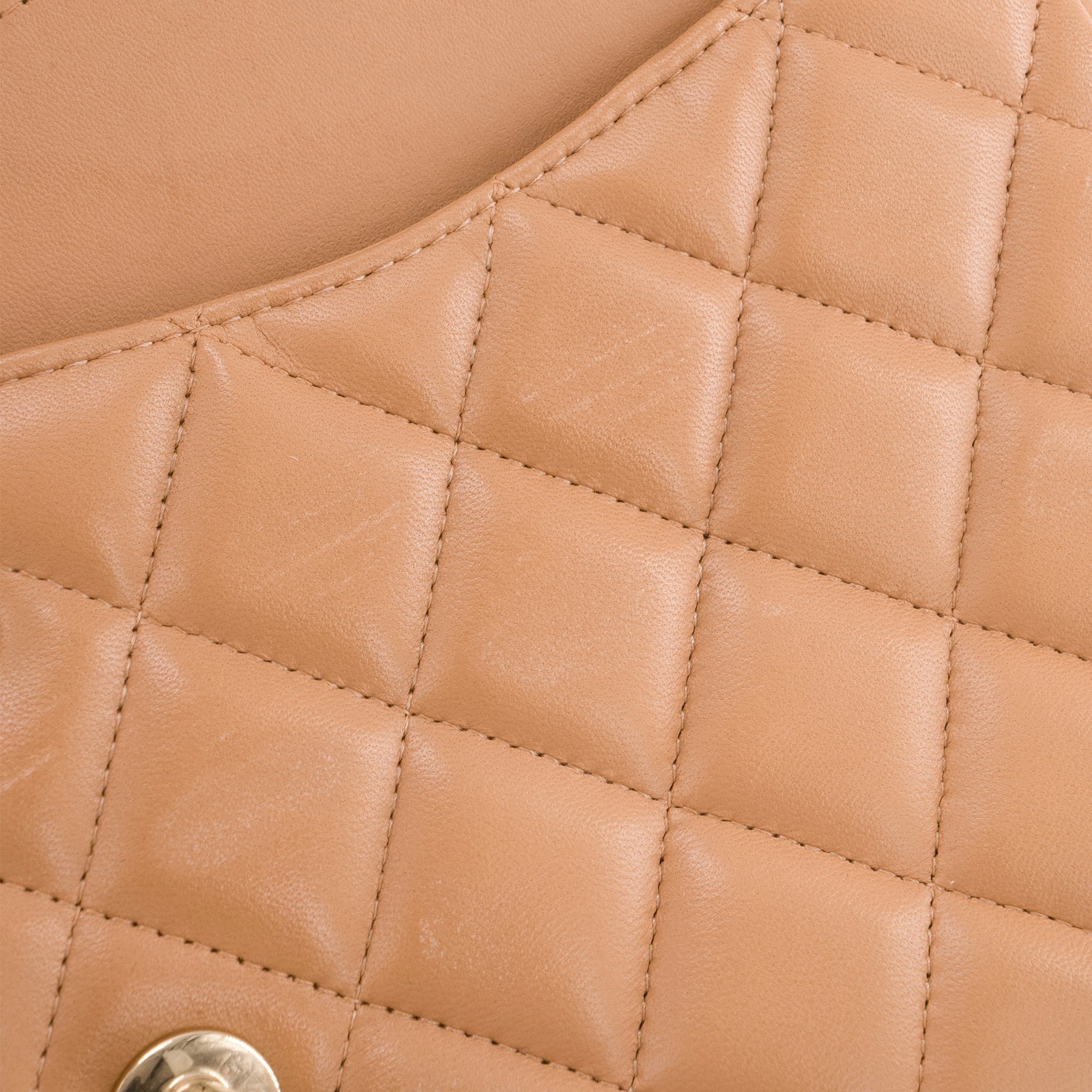 CHANEL - Sac à bandoulière Classique/Timeless Jumbo Chanel en cuir marron