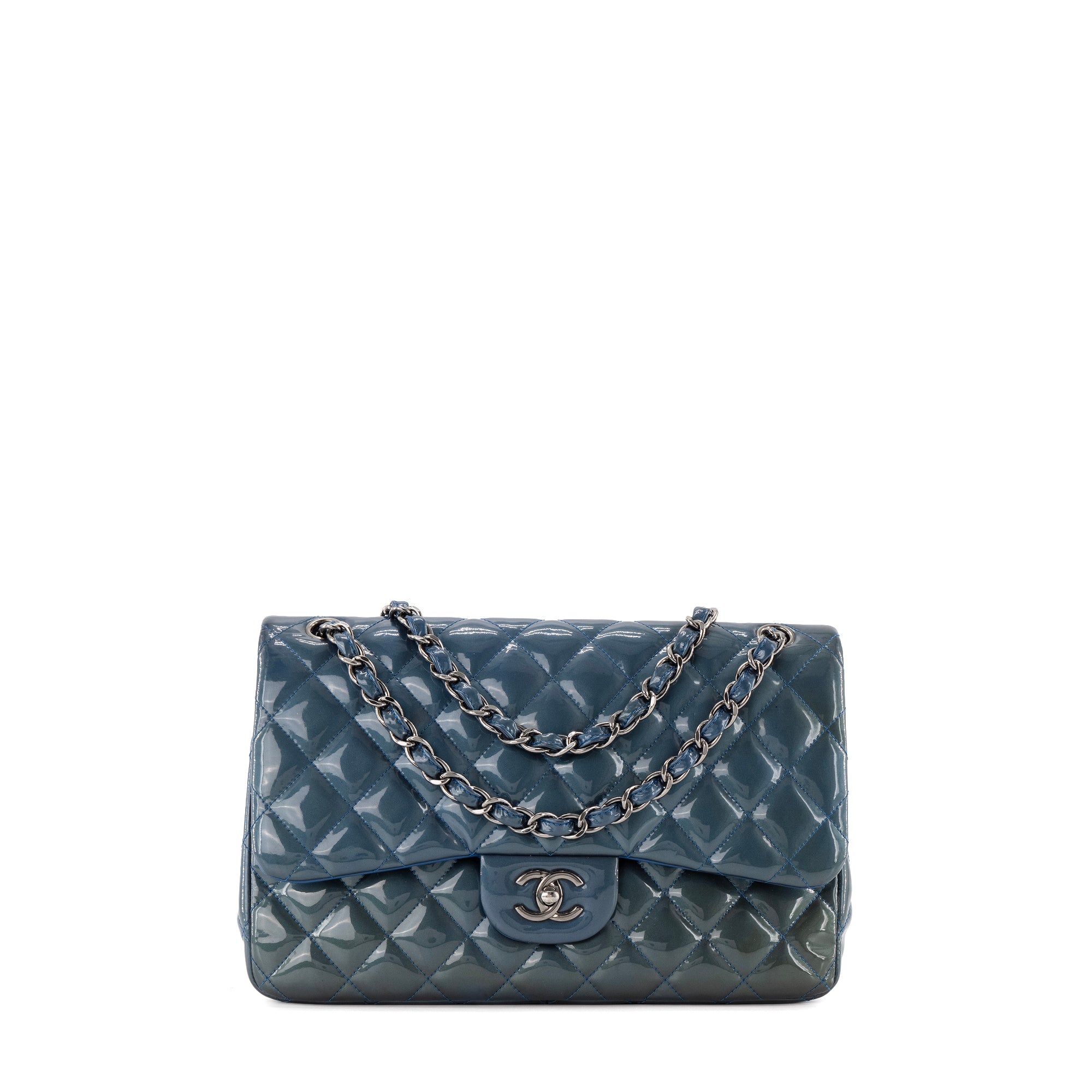 CHANEL - Sac à bandoulière Classique/Timeless Jumbo Chanel en cuir verni bleu