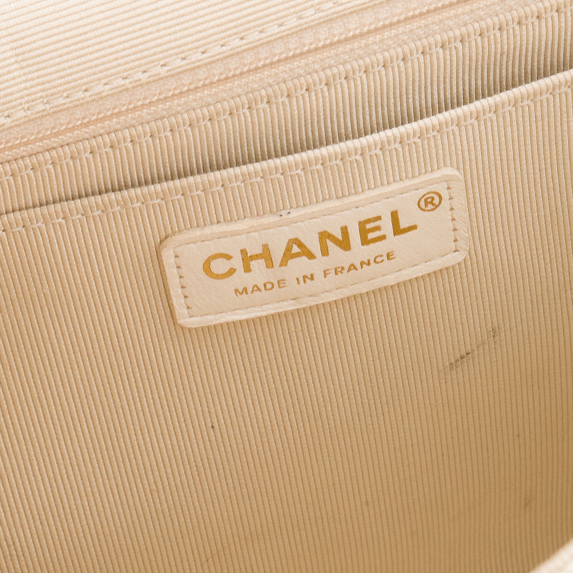 CHANEL - Sac à bandoulière Classique/Timeless Jumbo Chanel en patchwork beige édition limitée