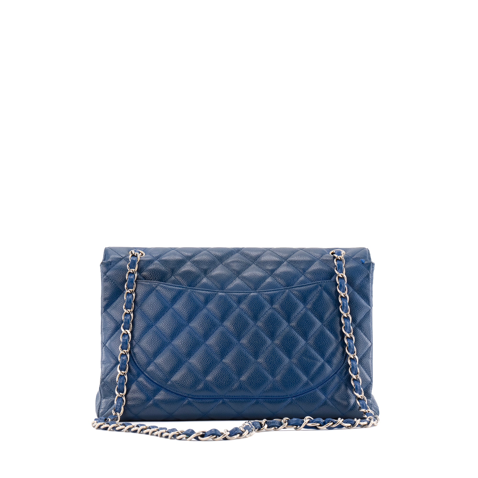 CHANEL - Sac à bandoulière Classique/Timeless Maxi Jumbo Chanel en cuir caviar bleu électrique