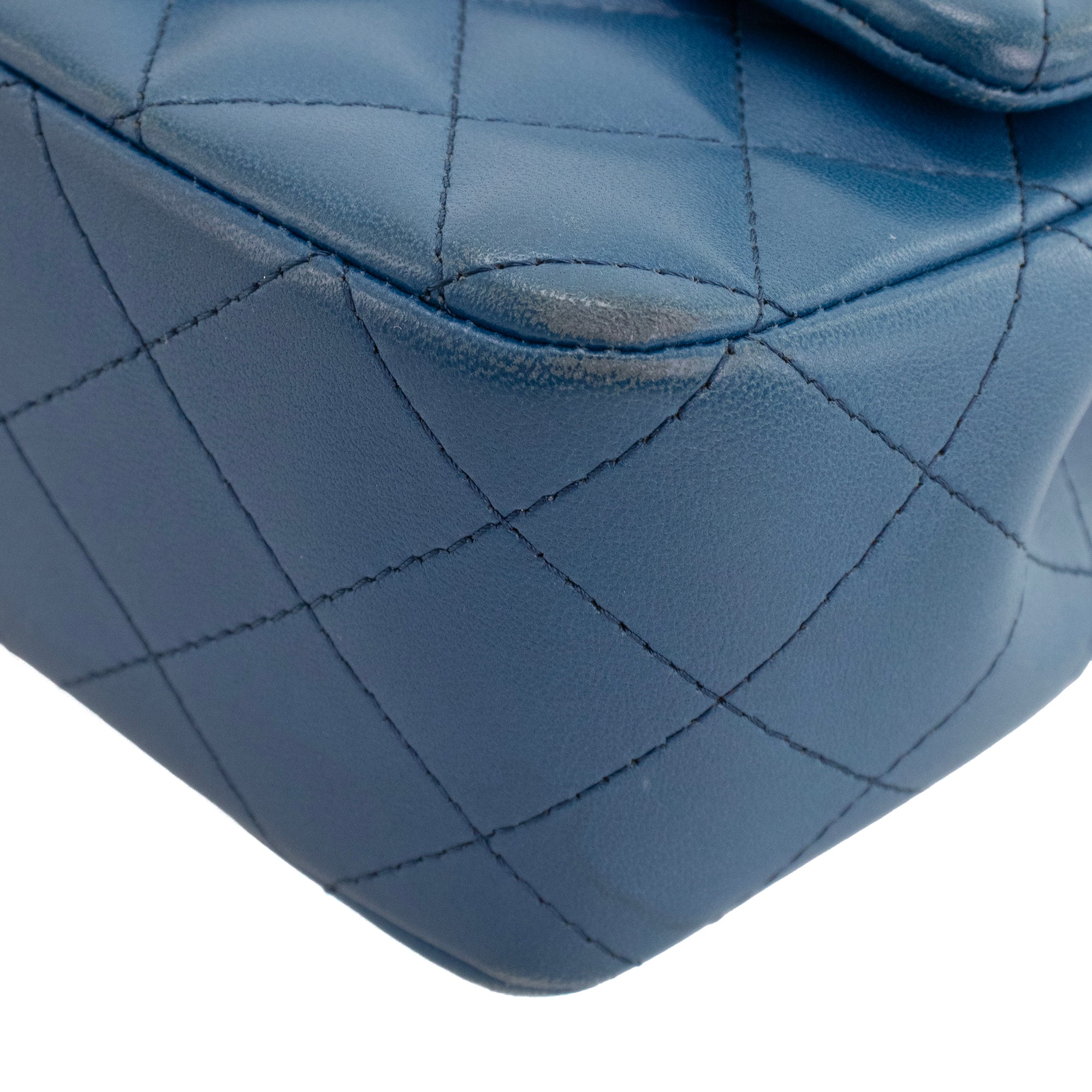 CHANEL - Sac à bandoulière Classique/Timeless Mini rectangle Chanel en cuir lisse bleu marine