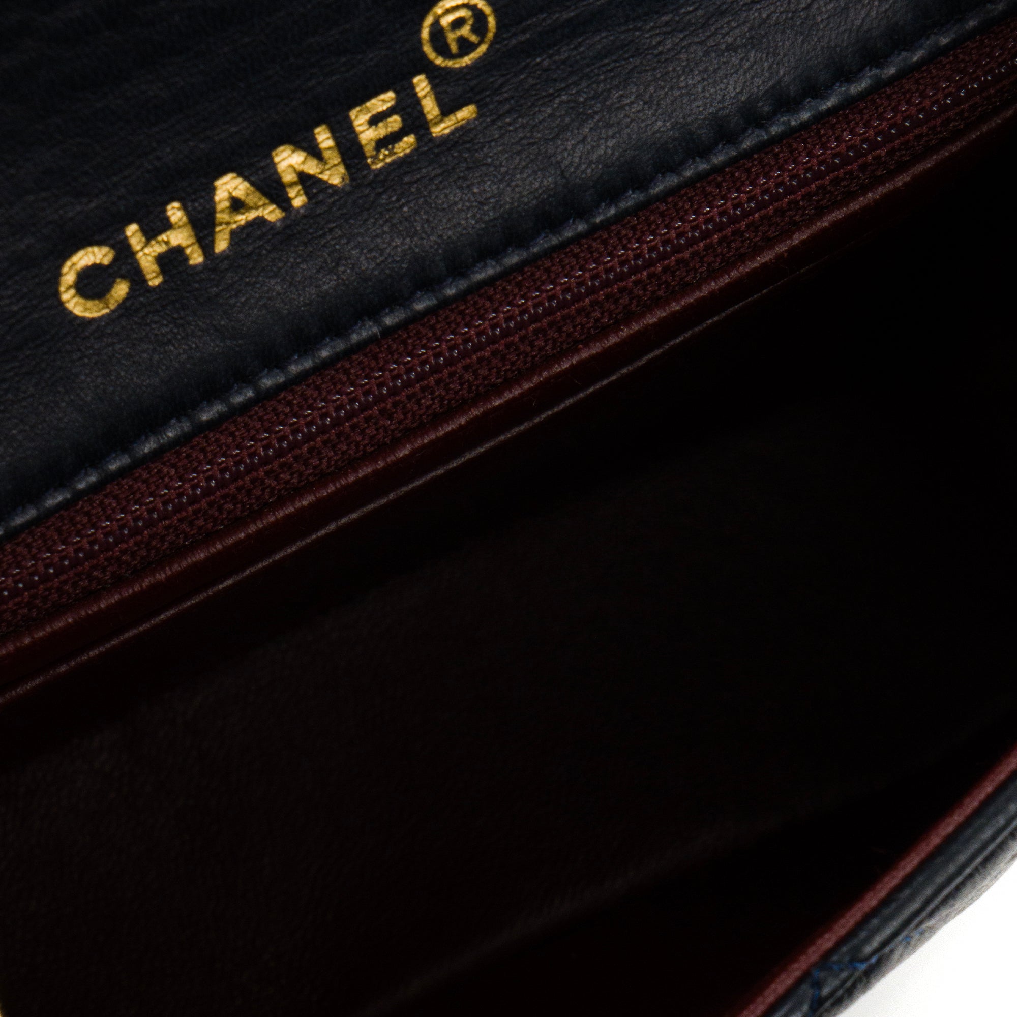 CHANEL - Sac à bandoulière Classique/Timeless Mini Rectangle Chanel en cuir lisse bleu marine vintage