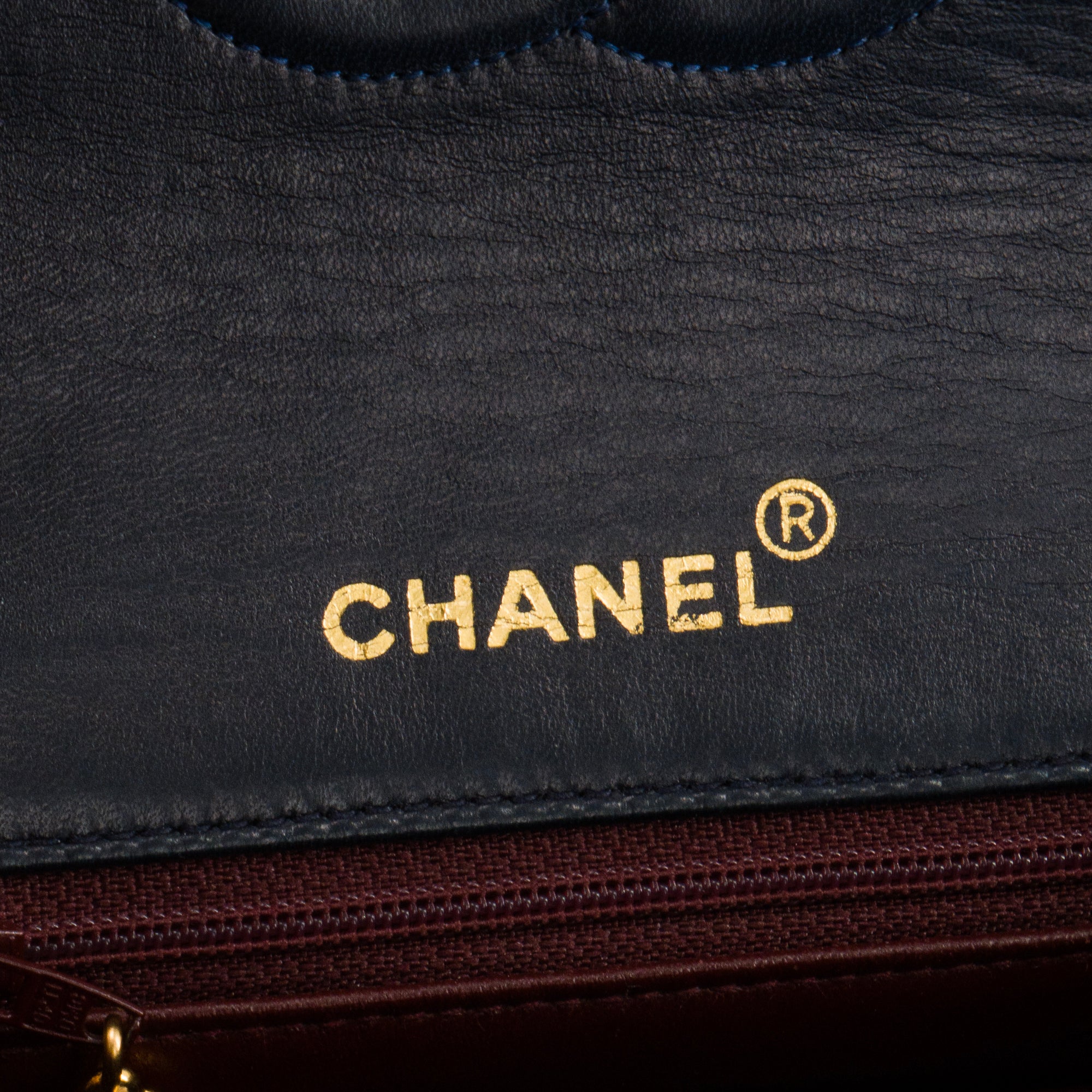 CHANEL - Sac à bandoulière Classique/Timeless Mini Rectangle Chanel en cuir lisse bleu marine vintage