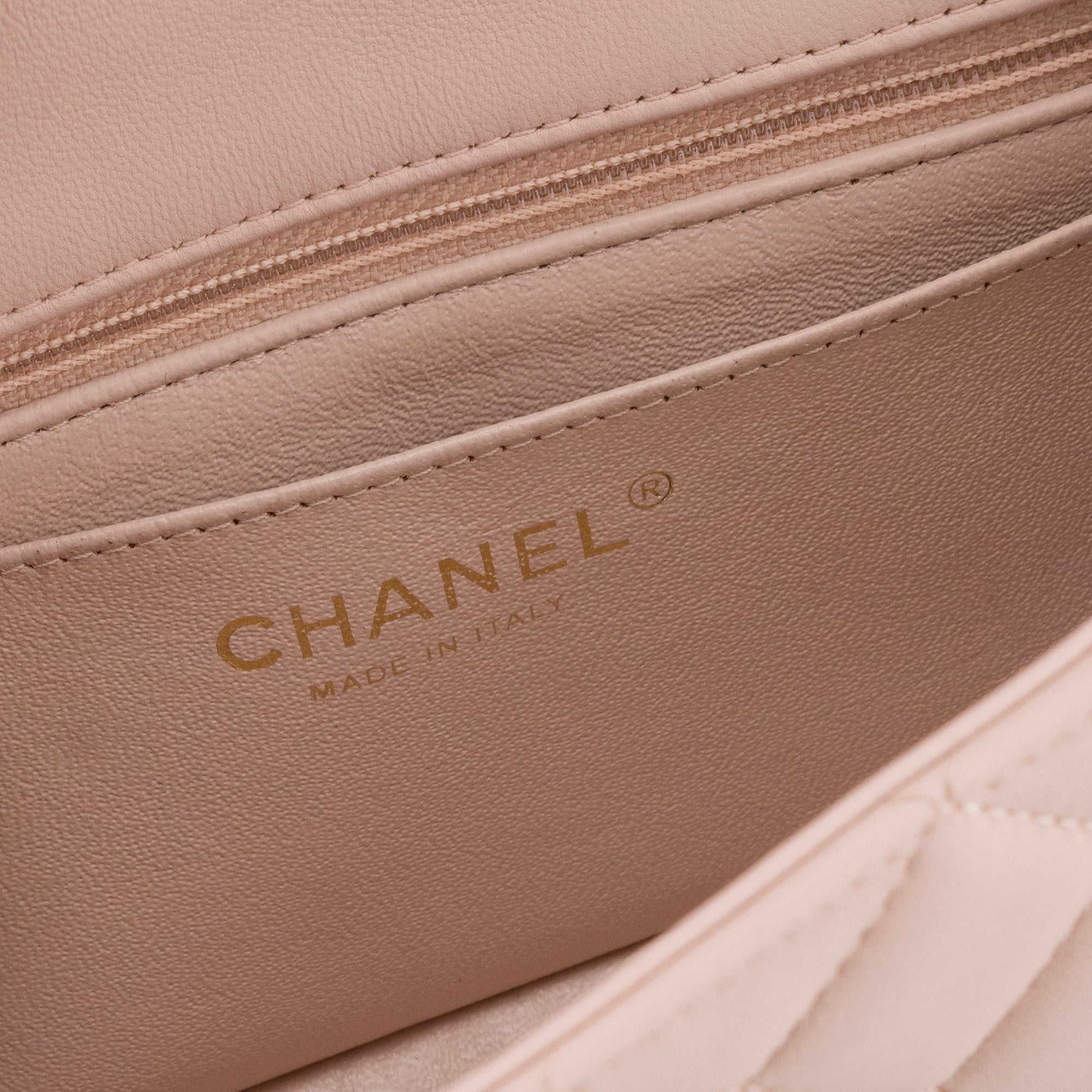 CHANEL - Classic: Timeless Mini rectangle Chanel shoulder bag in pale pink smooth leather