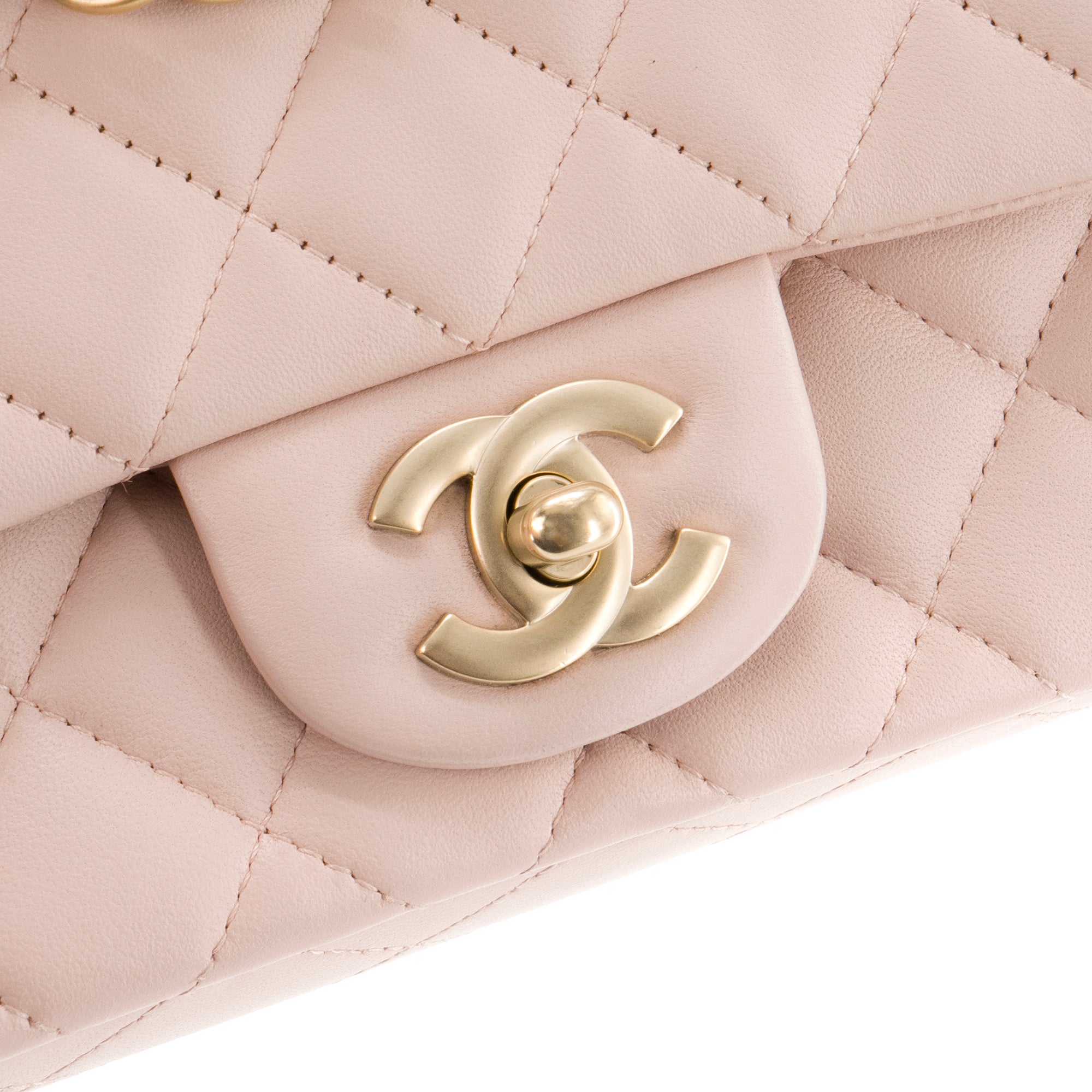 CHANEL - Classic: Timeless Mini rectangle Chanel shoulder bag in pale pink smooth leather