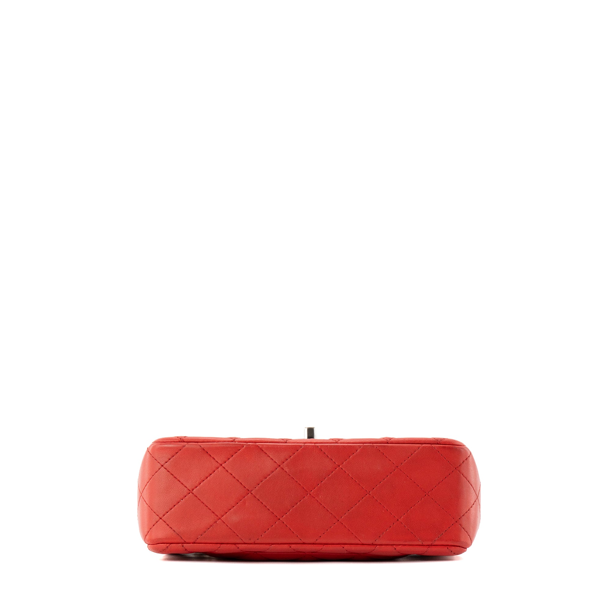 CHANEL - Sac à bandoulière Classique/Timeless Mini Rectangle Chanel en cuir lisse rouge