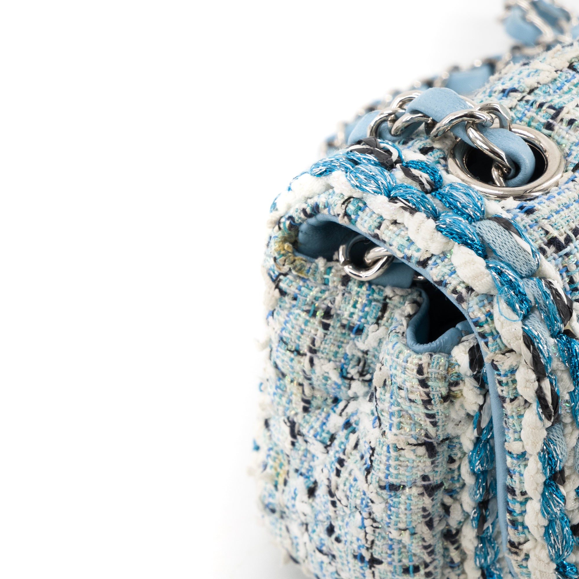 CHANEL - Sac à bandoulière Classique/Timeless Mini Rectangle Chanel en tweed bleu et blanc