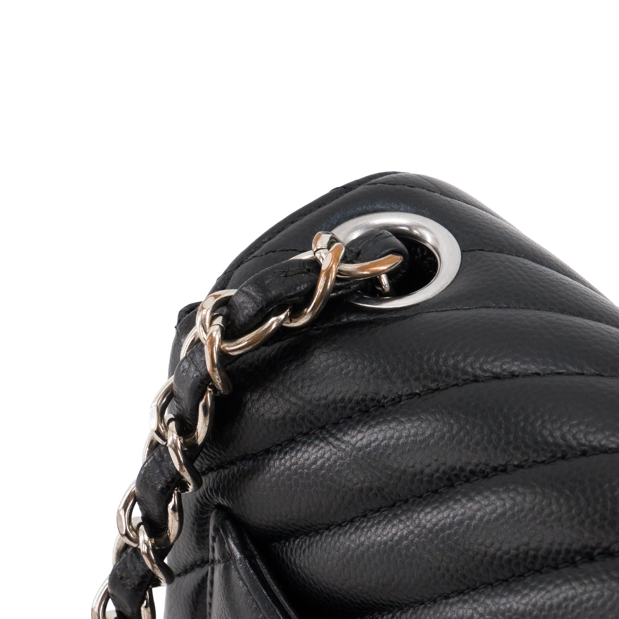 CHANEL - Sac à bandoulière Classique/Timeless Mini Square Chanel en cuir caviar noir