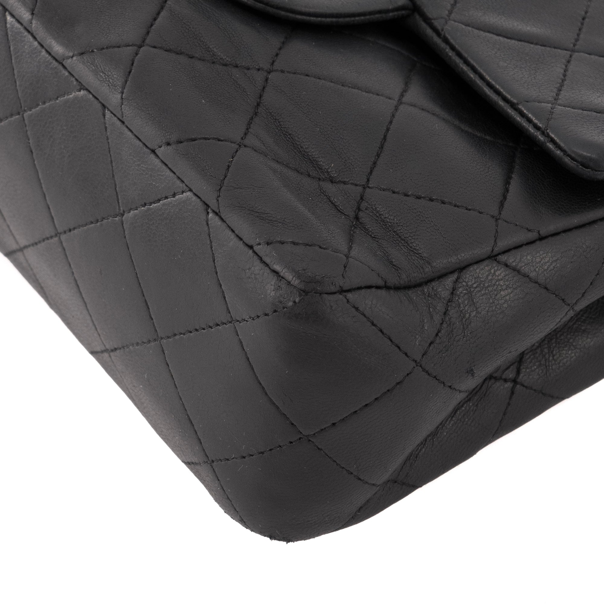 CHANEL - Sac à bandoulière Classique/Timeless Mini Square Chanel en cuir noir vintage