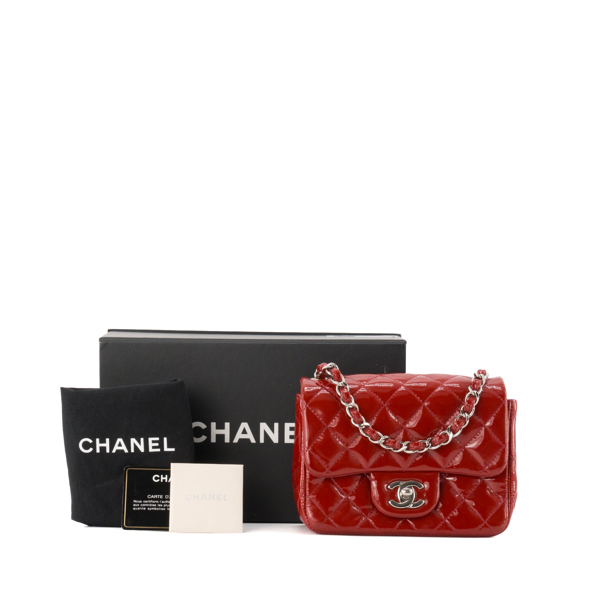 CHANEL - Sac à bandoulière Classique/Timeless Mini Square Chanel en cuir verni rouge