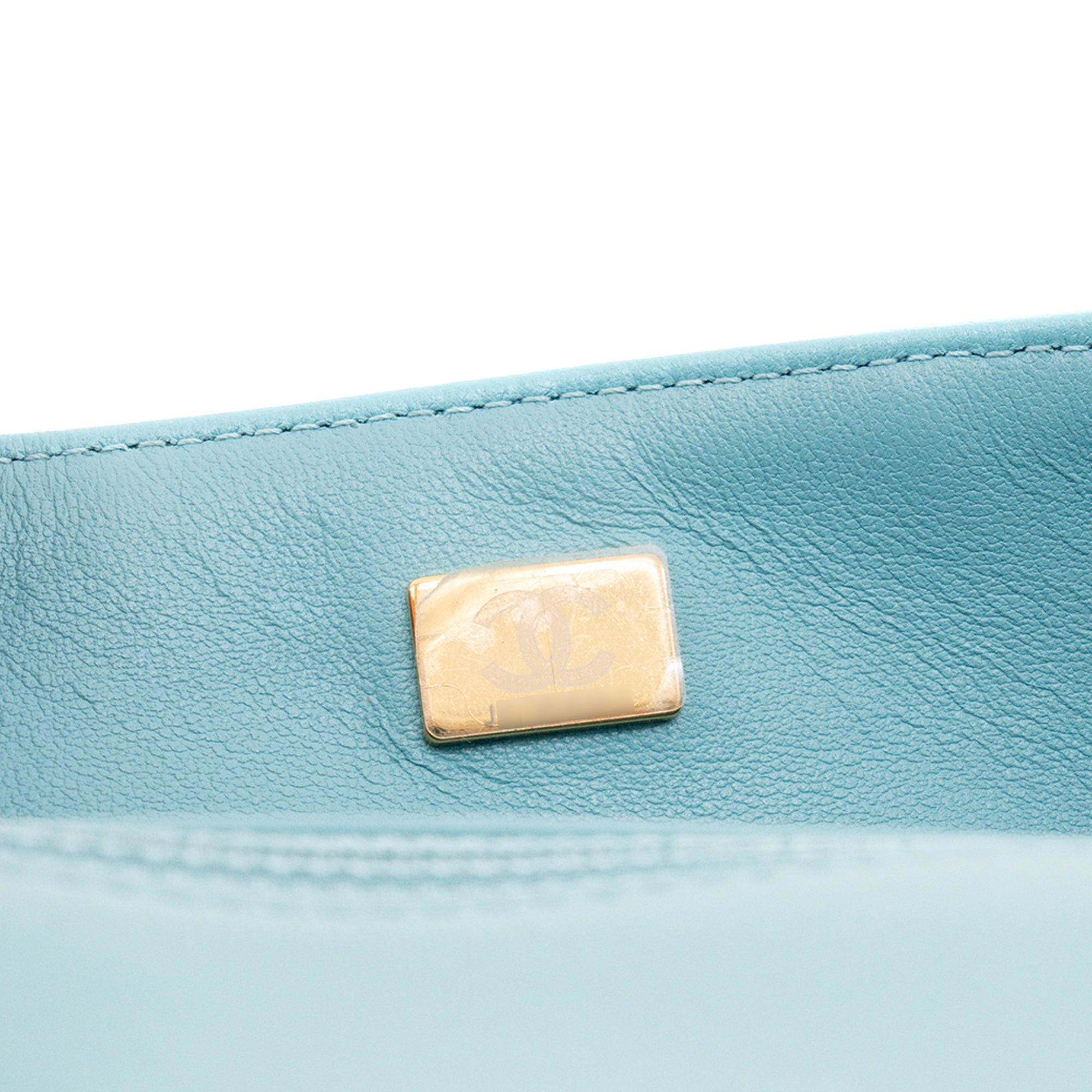 CHANEL - Sac à bandoulière Classique/Timeless Top Handle Chanel en cuir lisse bleu