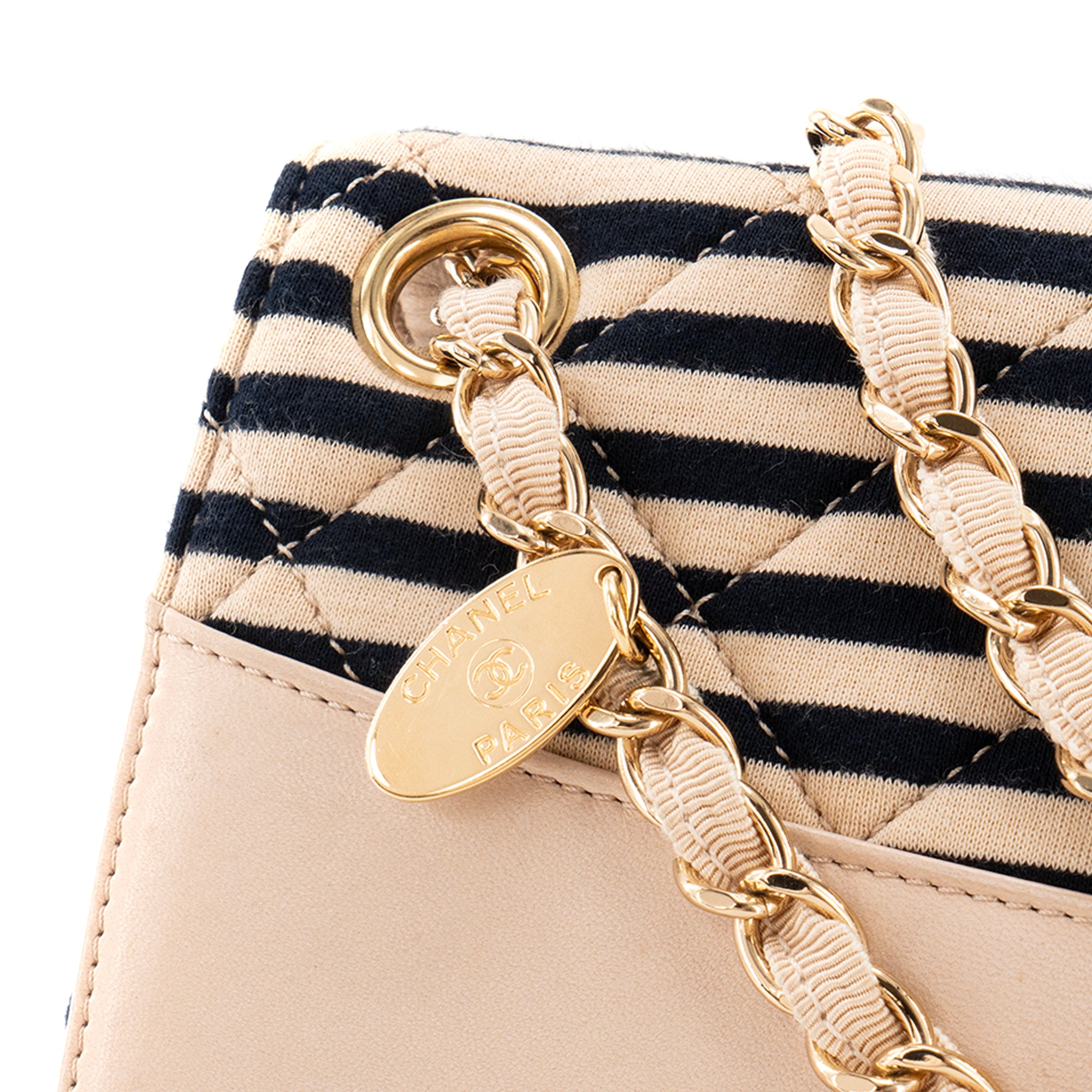 CHANEL - Sac à bandoulière Coco Sailor Chanel en cuir lisse beige et toile bicolore