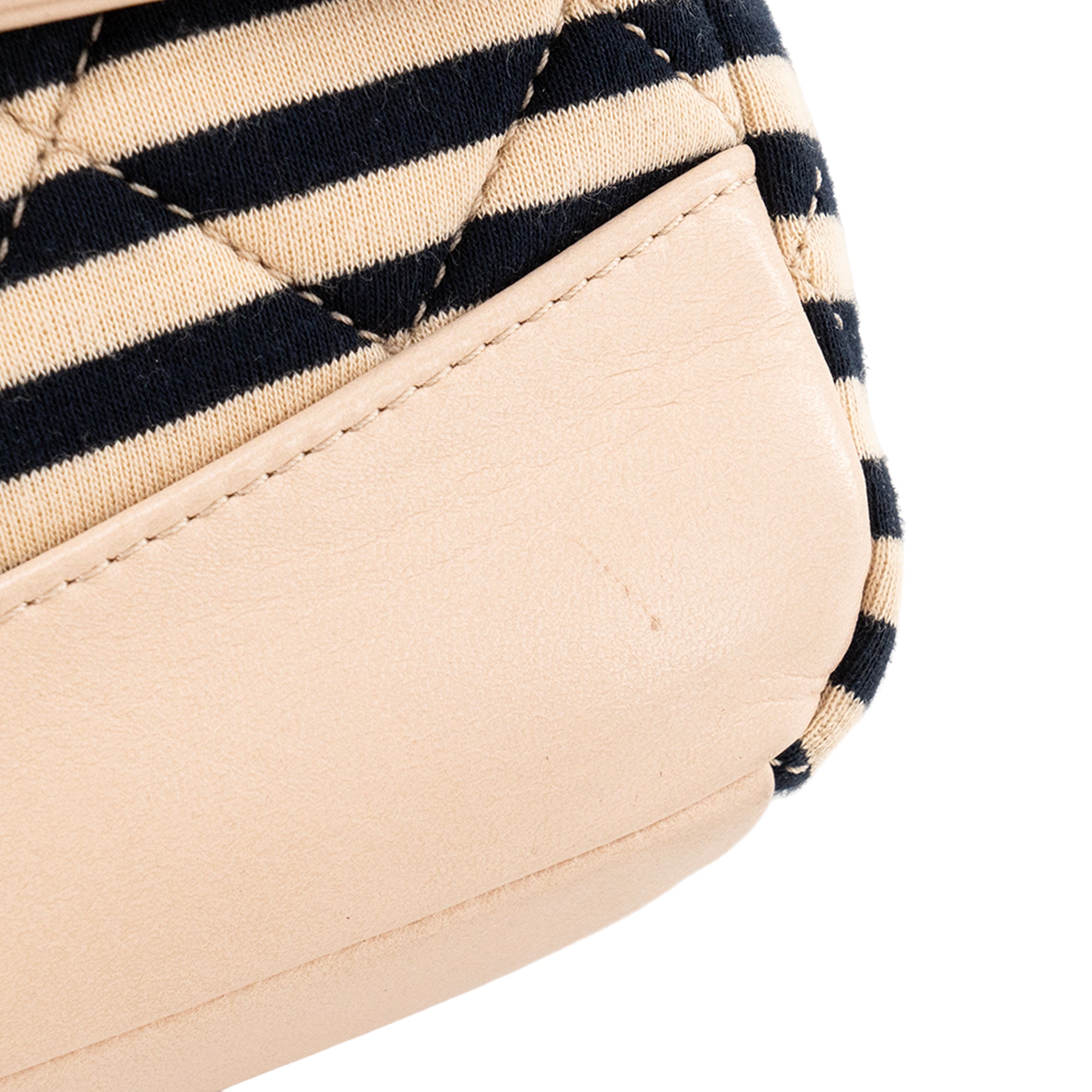 CHANEL - Sac à bandoulière Coco Sailor Chanel en cuir lisse beige et toile bicolore
