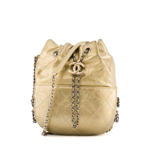 CHANEL - Sac à bandoulière Gabrielle Bucket Chanel en cuir doré