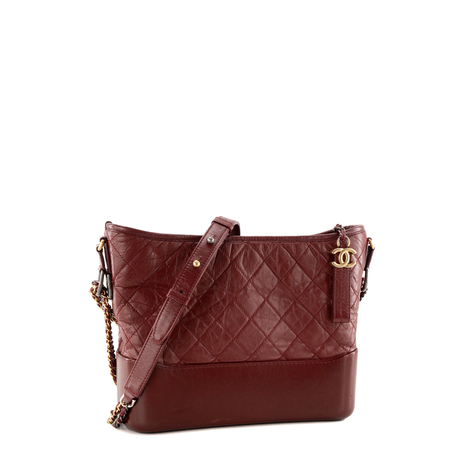 CHANEL - Sac à bandoulière Gabrielle Chanel en cuir froissé bordeaux