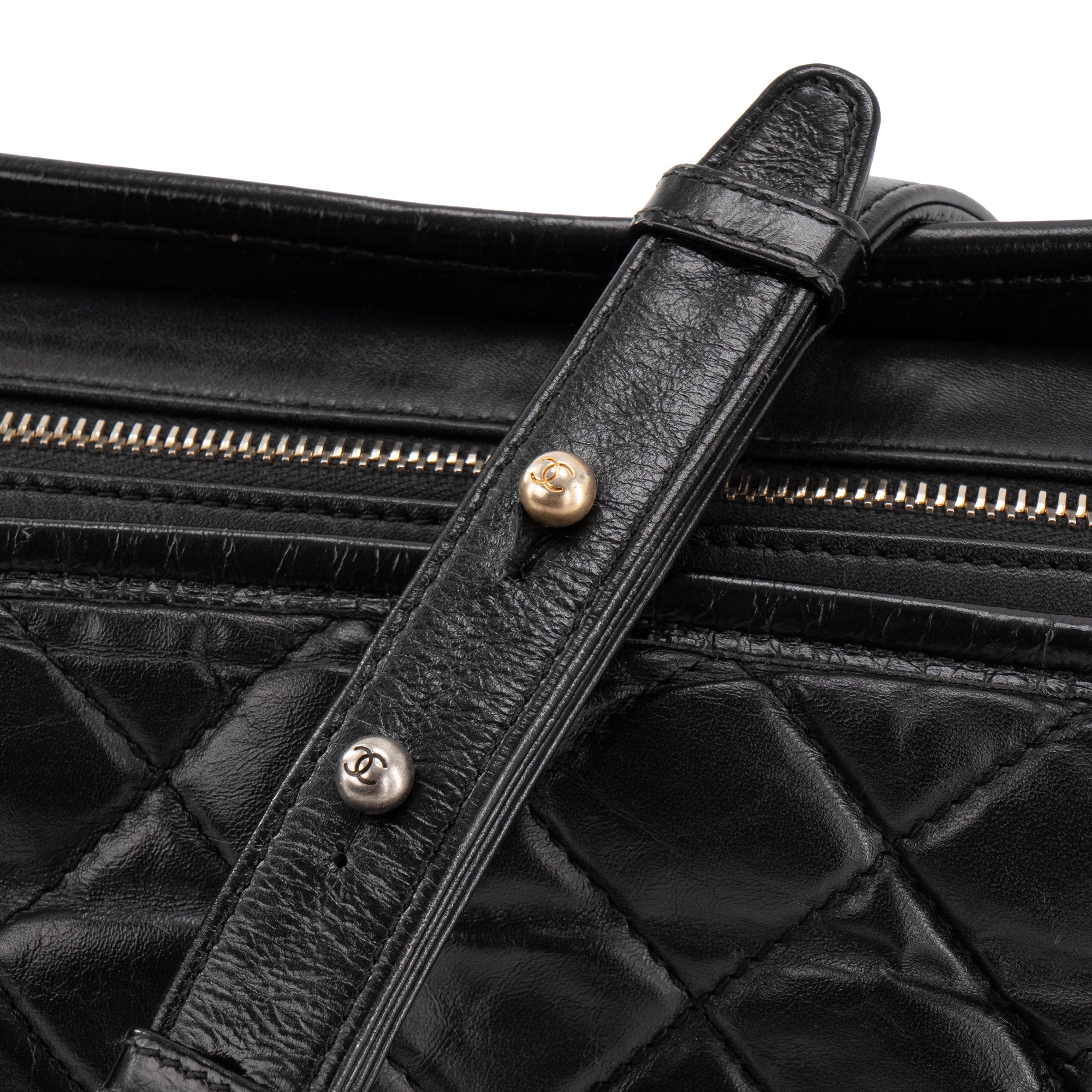 CHANEL - Sac à bandoulière Gabrielle GM Chanel en cuir noir