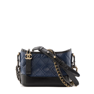CHANEL - Sac à bandoulière Gabrielle mini Chanel en cuir bleu marine