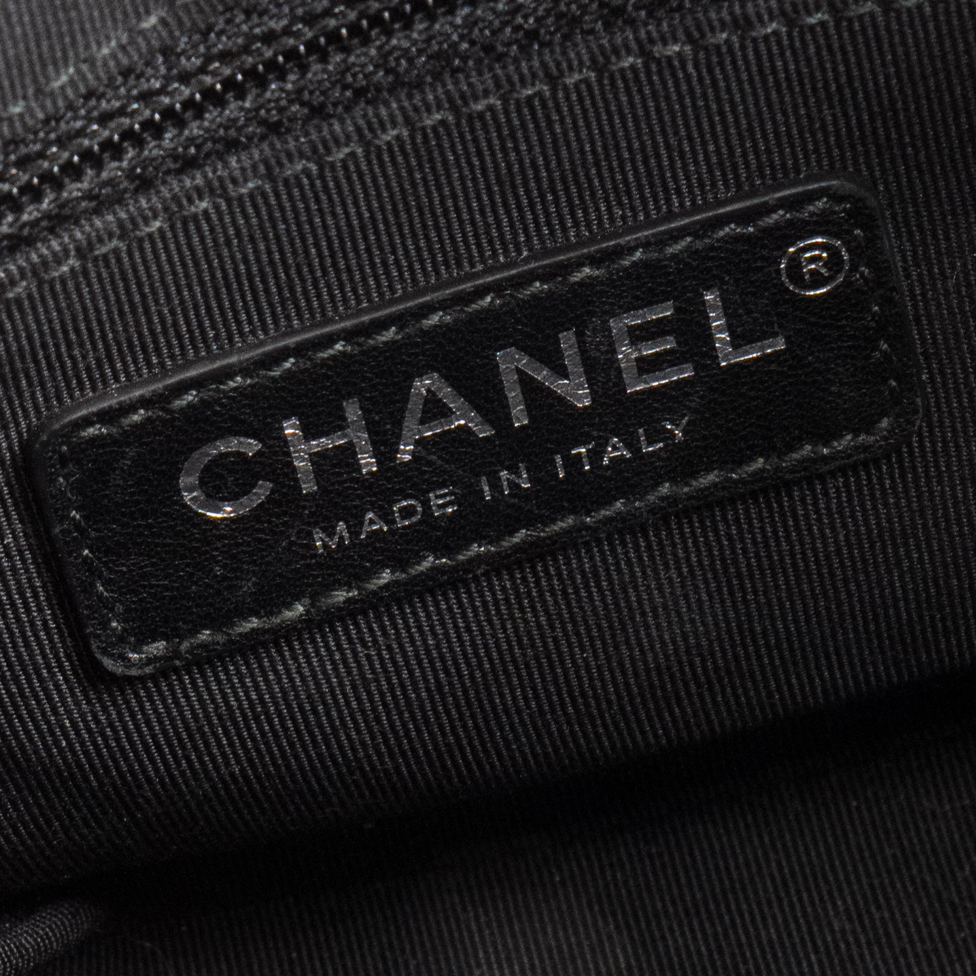 CHANEL - Sac à bandoulière Gabrielle mini Chanel en cuir bleu marine et tweed