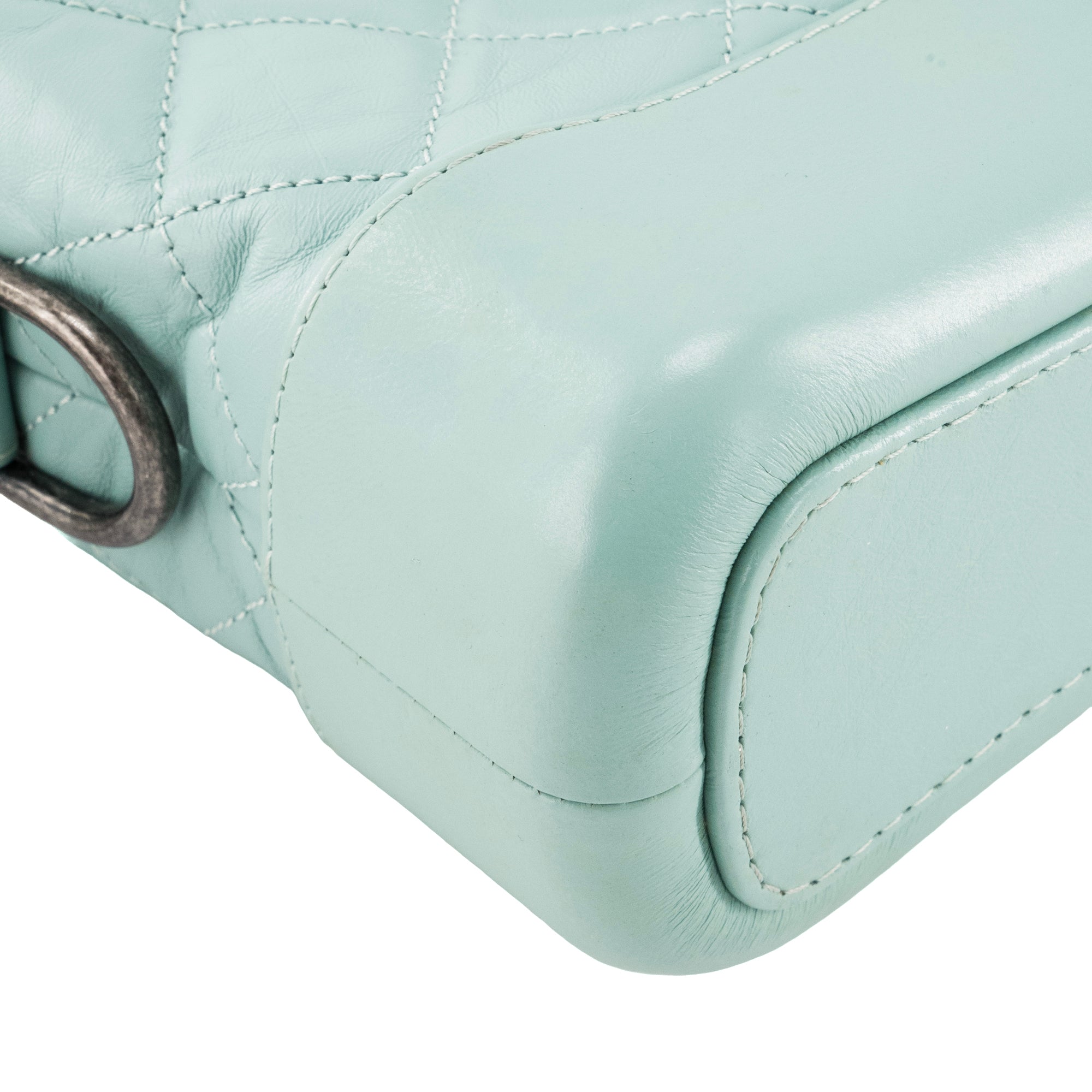CHANEL - Sac à bandoulière Gabrielle mini Chanel en cuir bleu turquoise
