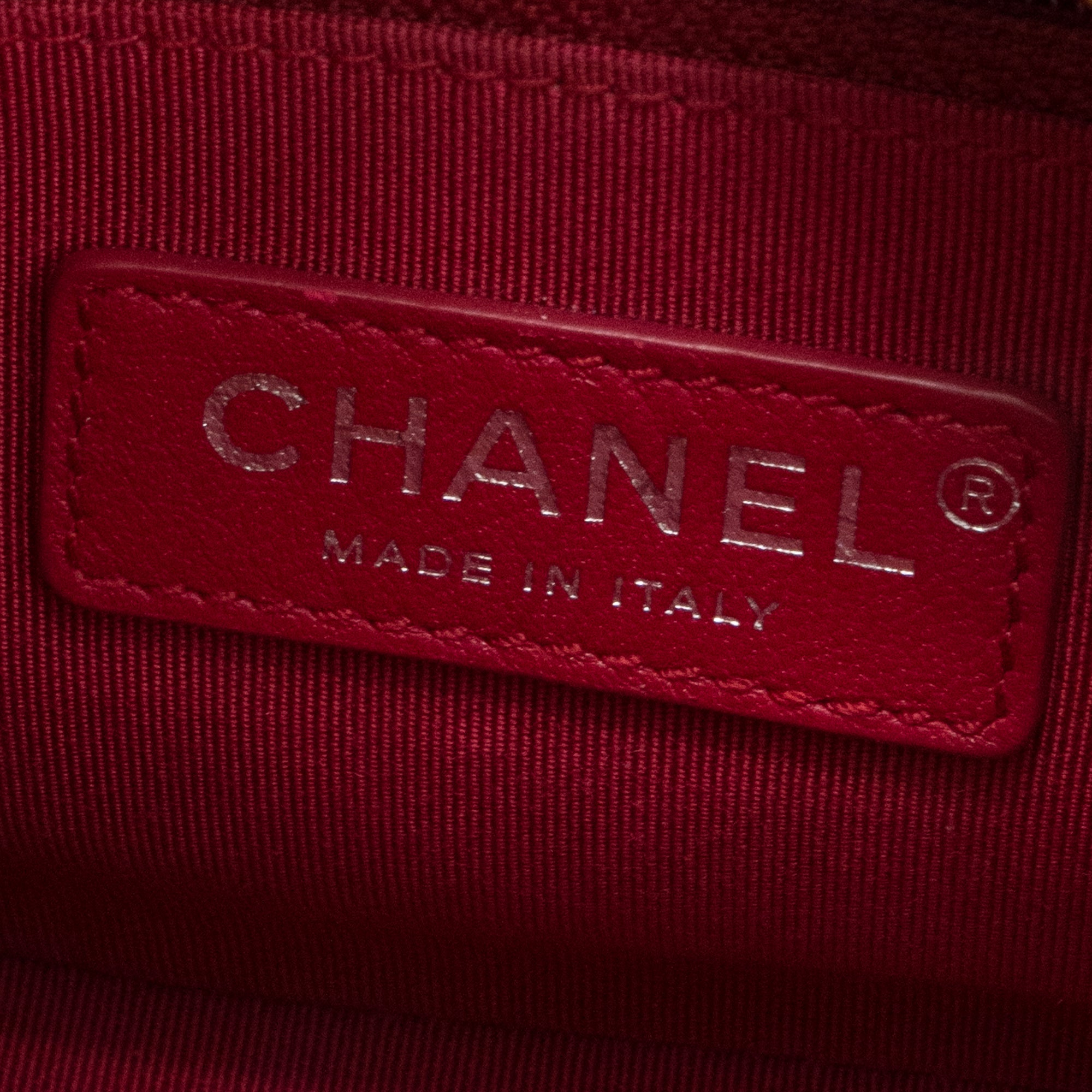 CHANEL - Sac à bandoulière Gabrielle mini Chanel en cuir noir