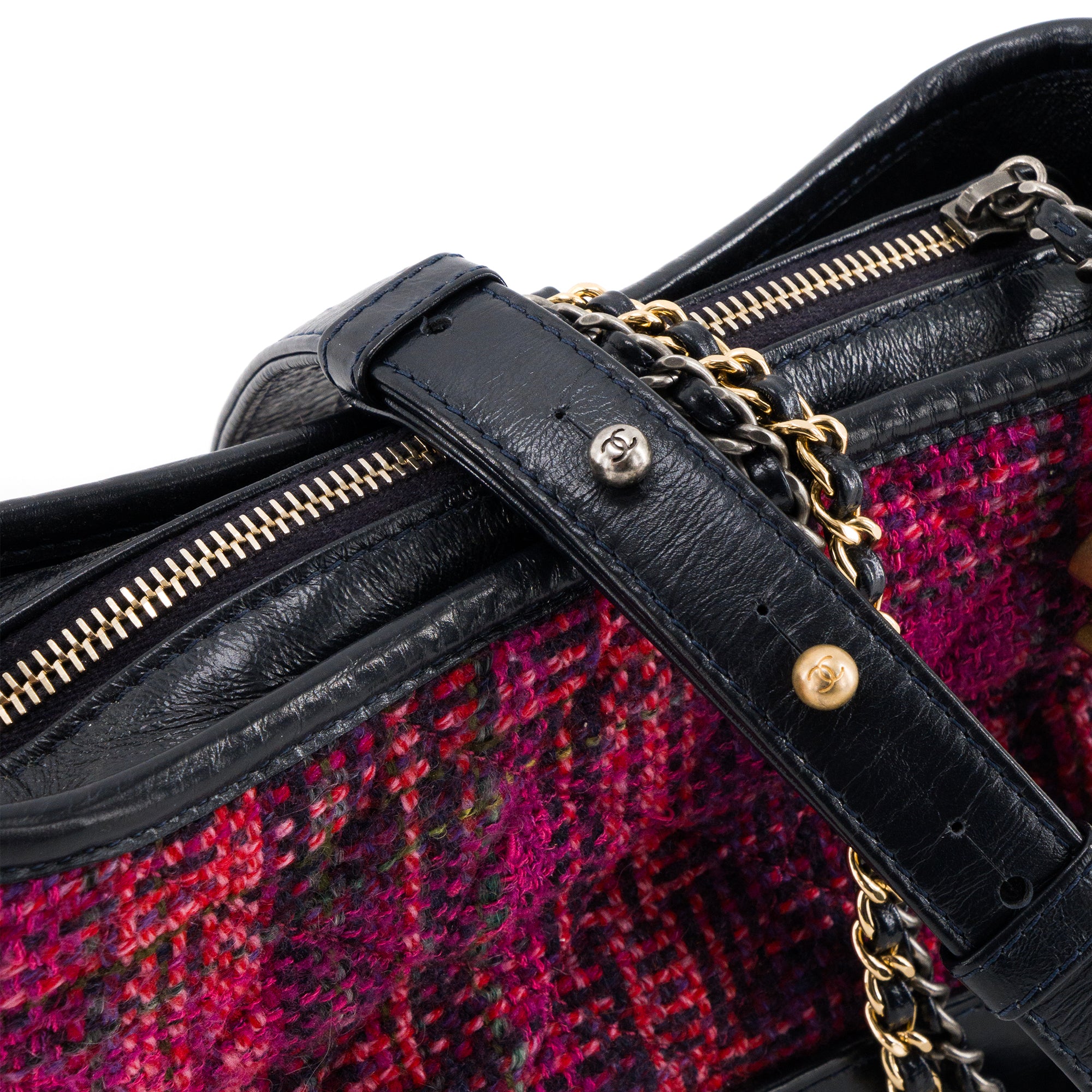 CHANEL - Sac à bandoulière Gabrielle mini Chanel en tweed rose