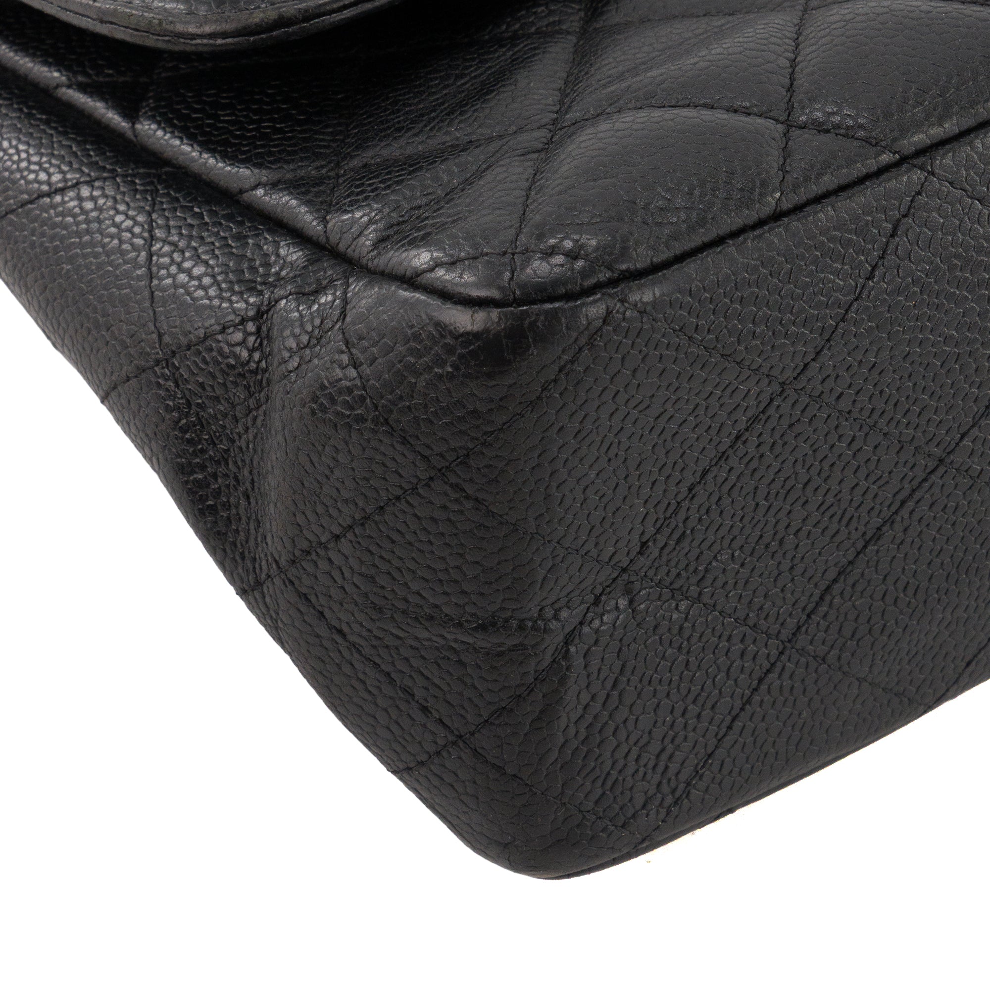 CHANEL - Sac à bandoulière Classique/Timeless Jumbo Chanel en cuir caviar noir