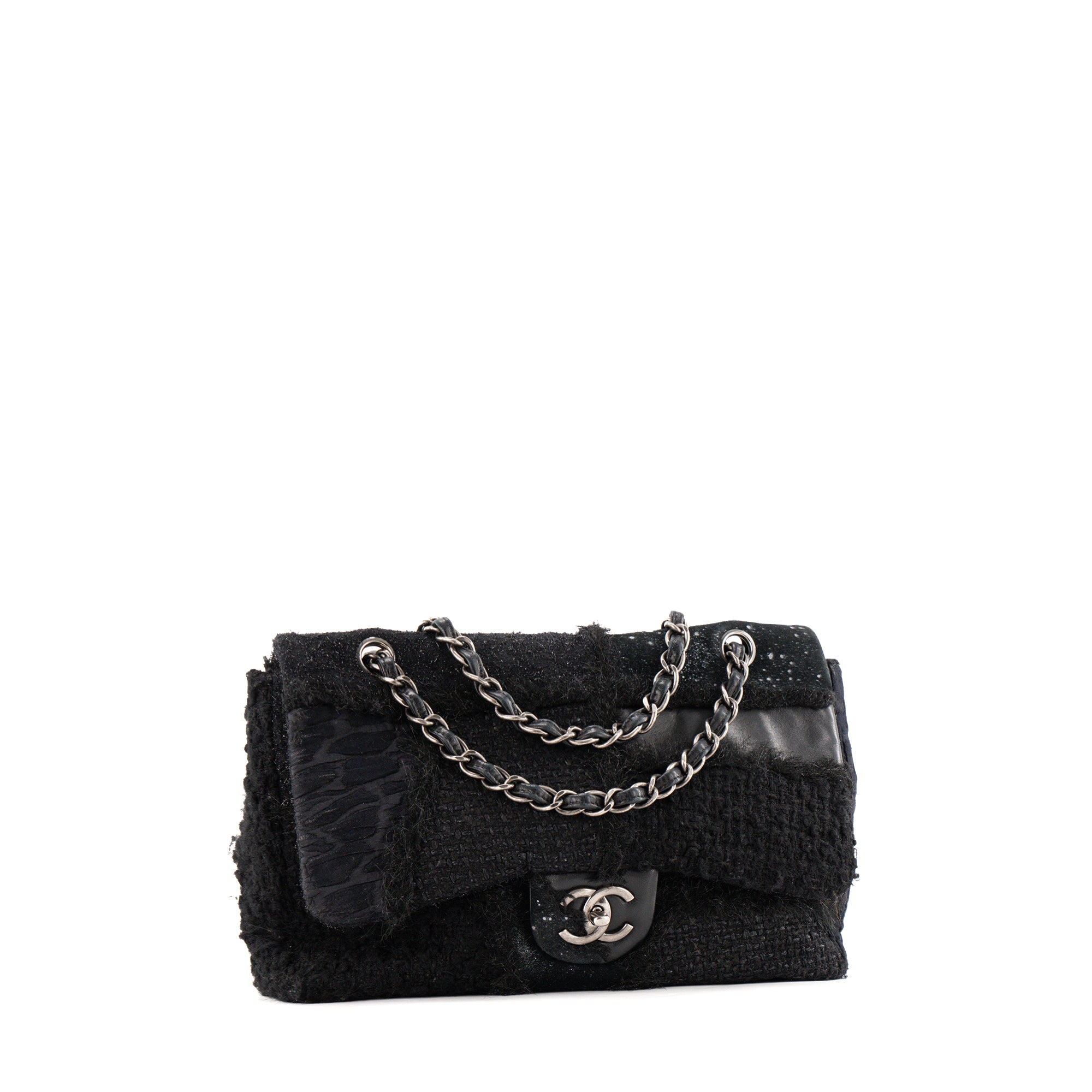 CHANEL - Sac à bandoulière Jumbo Classique/Timeless Chanel en patchwork noir édition limitée