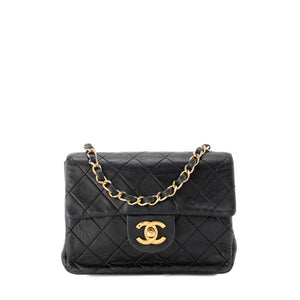 CHANEL - Sac à bandoulière Classique/Timeless Mini Square Chanel en cuir lisse noir vintage