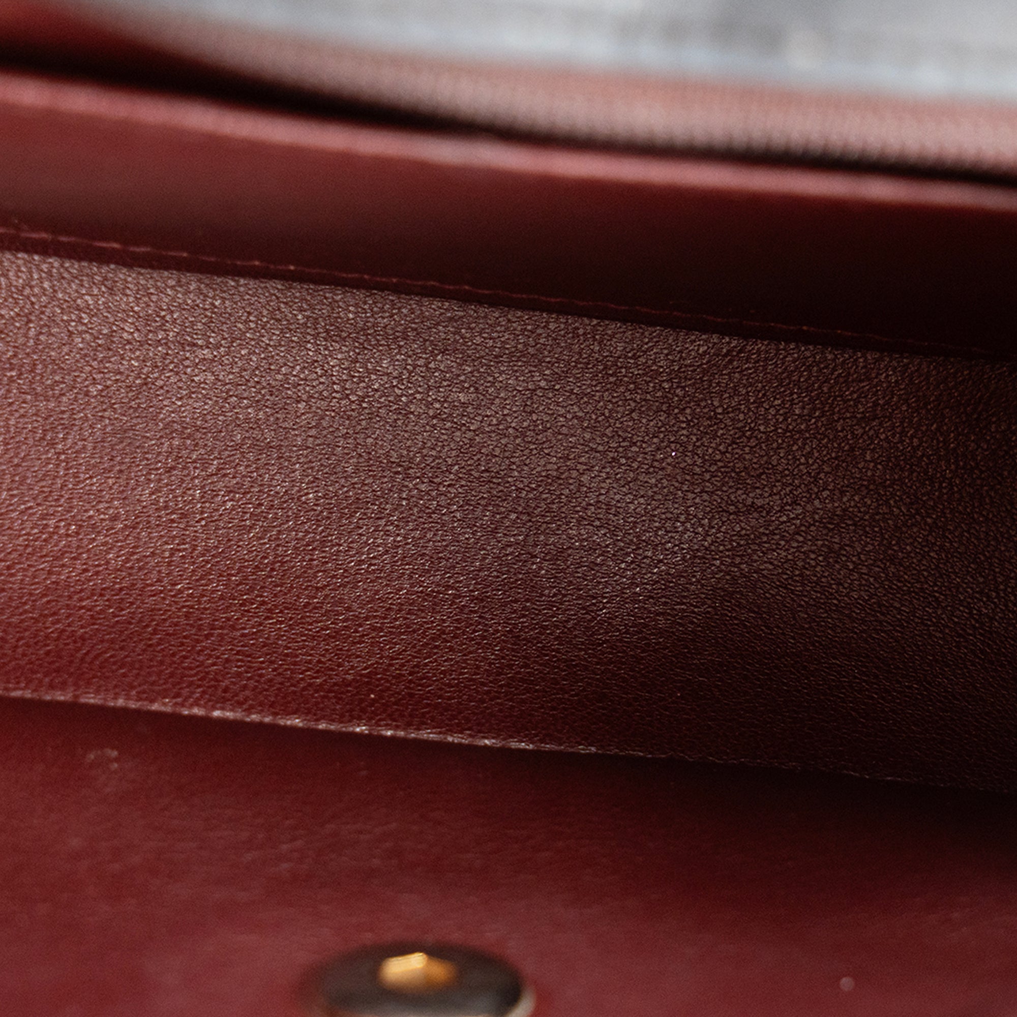 CHANEL - Sac à bandoulière Classique/Timeless Mini Square Chanel en cuir lisse noir vintage