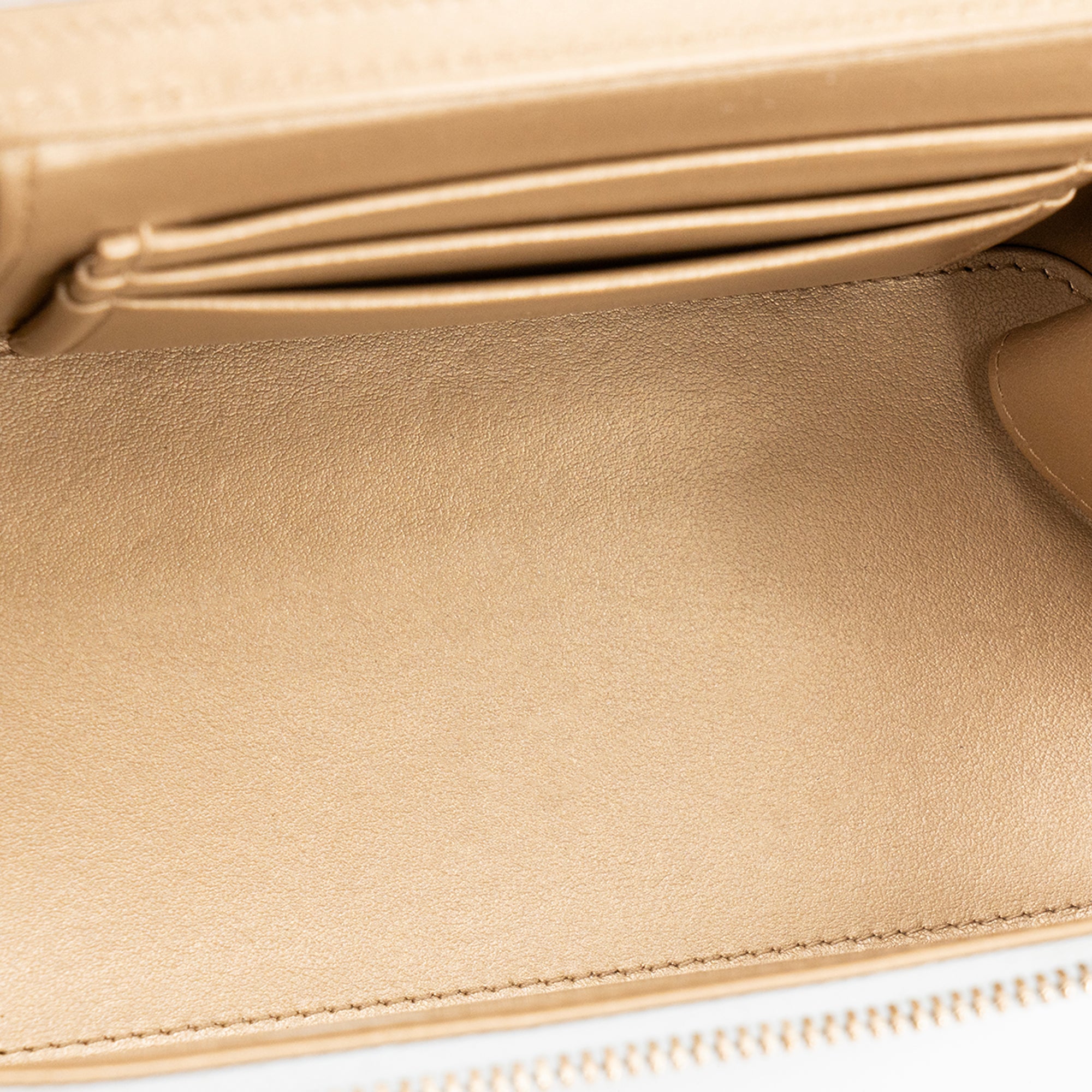 CHANEL - Sac à bandoulière Vanity Chanel en cuir lisse bleu