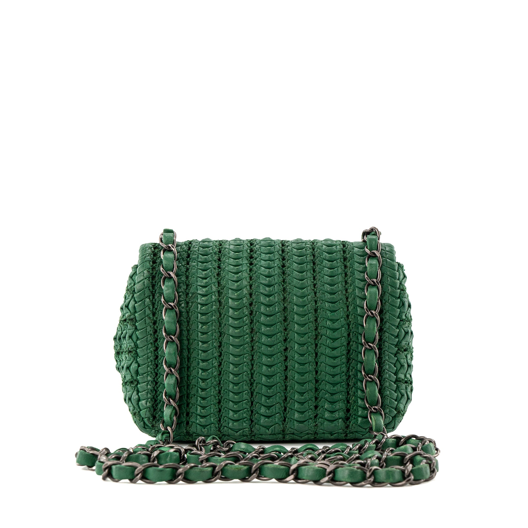CHANEL - Sac à bandoulière Timeless Mini Square Chanel en cuir vert