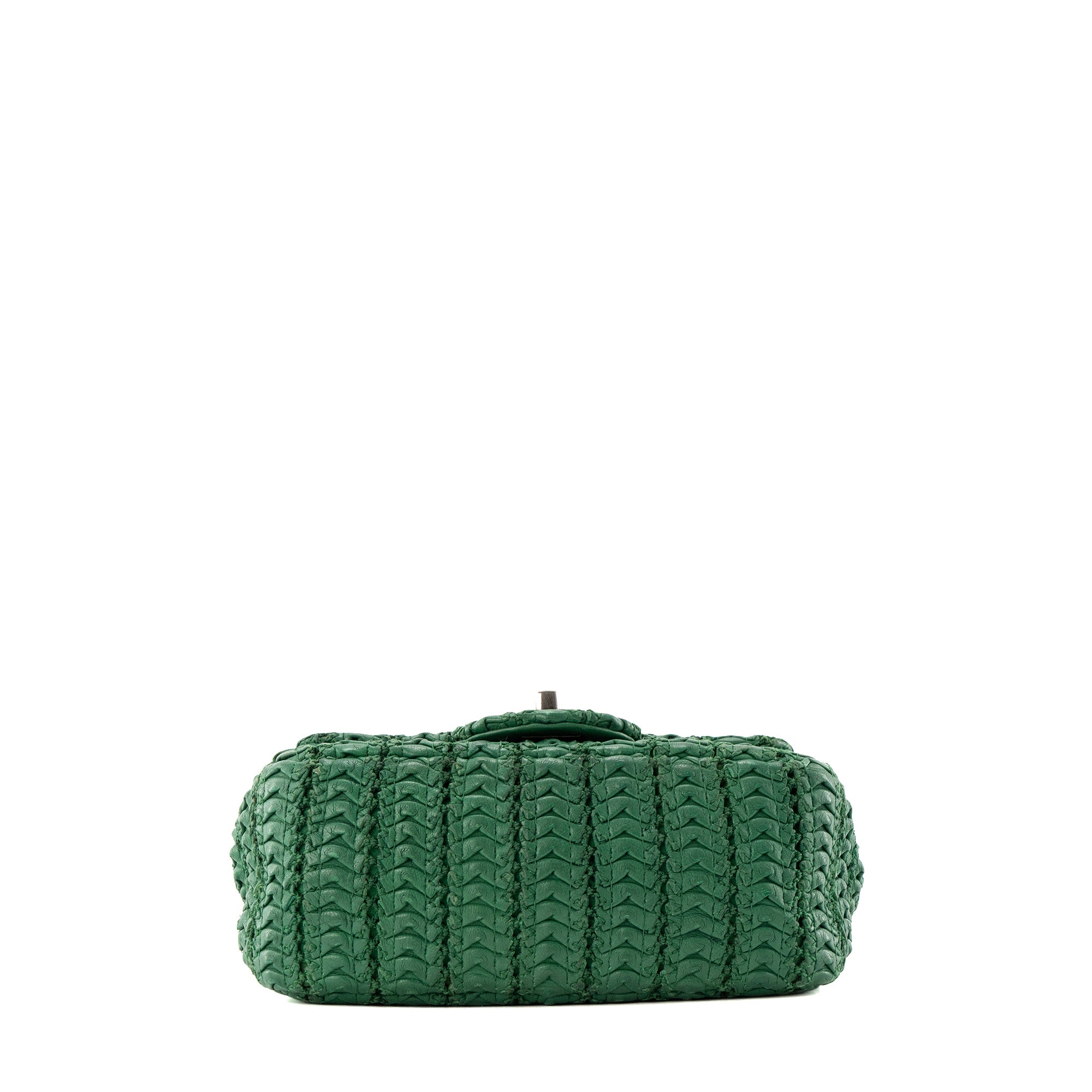 CHANEL - Sac à bandoulière Timeless Mini Square Chanel en cuir vert