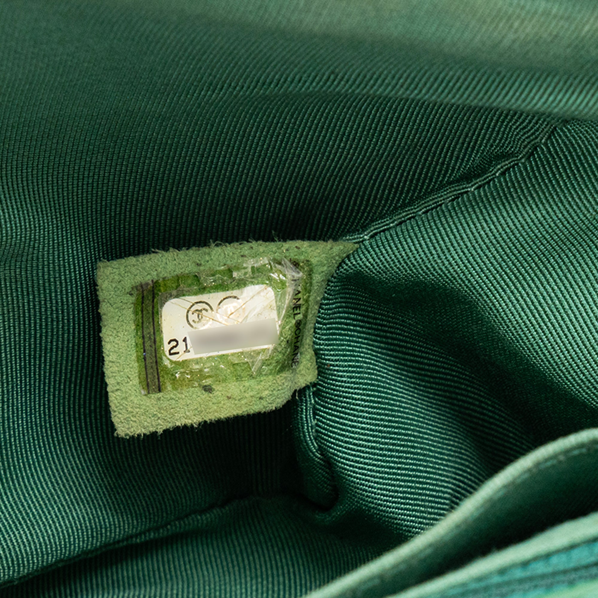 CHANEL - Sac à bandoulière Timeless Mini Square Chanel en cuir vert