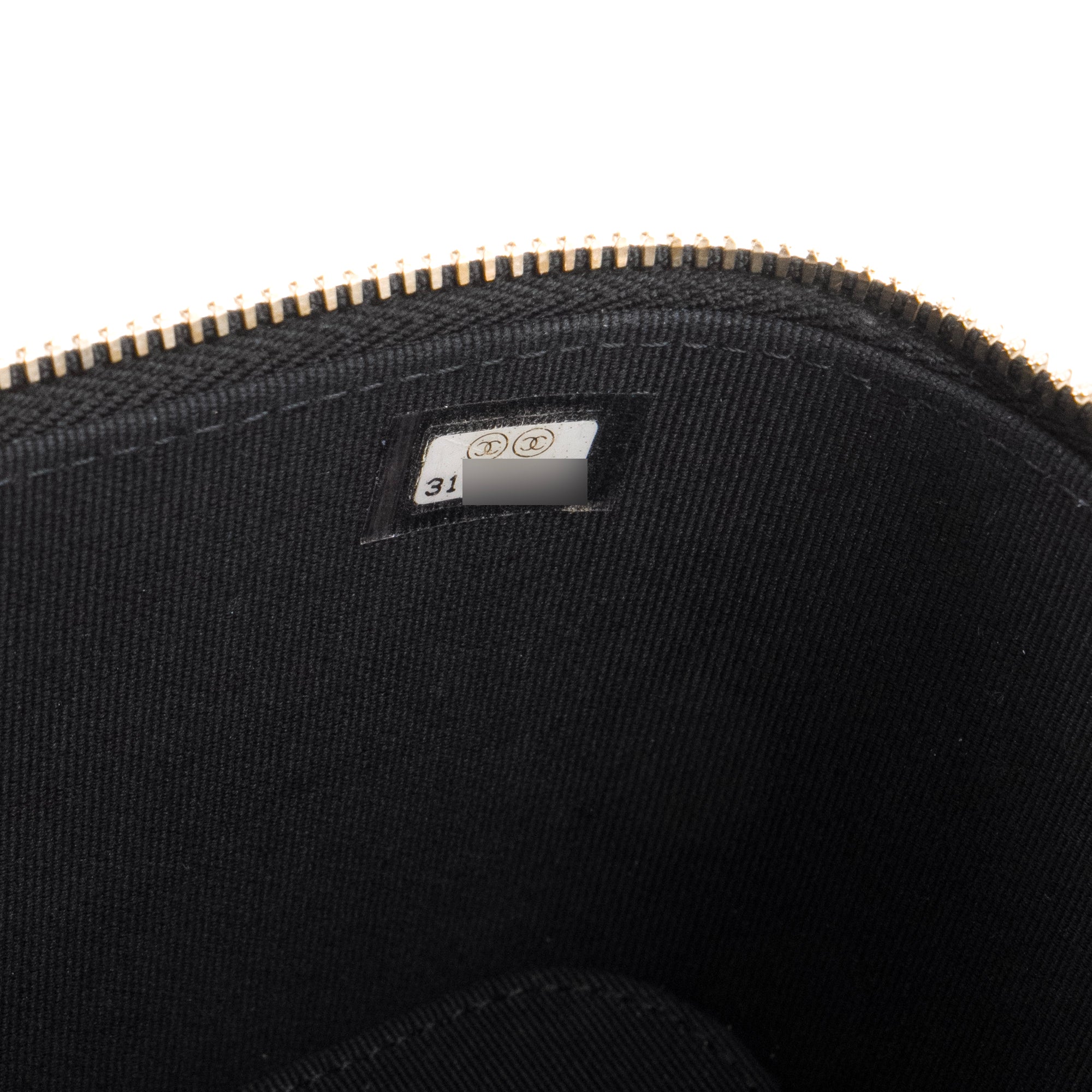 CHANEL - Sac à bandoulière Vanity Chanel en cuir lisse noir