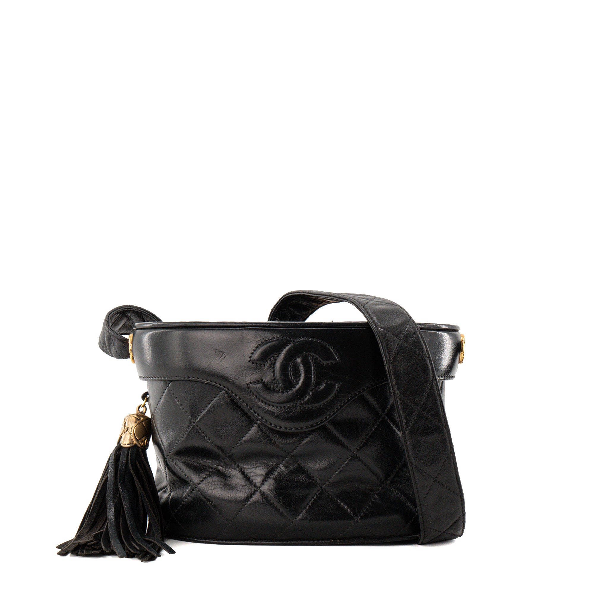CHANEL - Sac à bandoulière Vanity Chanel en cuir lisse noir vintage