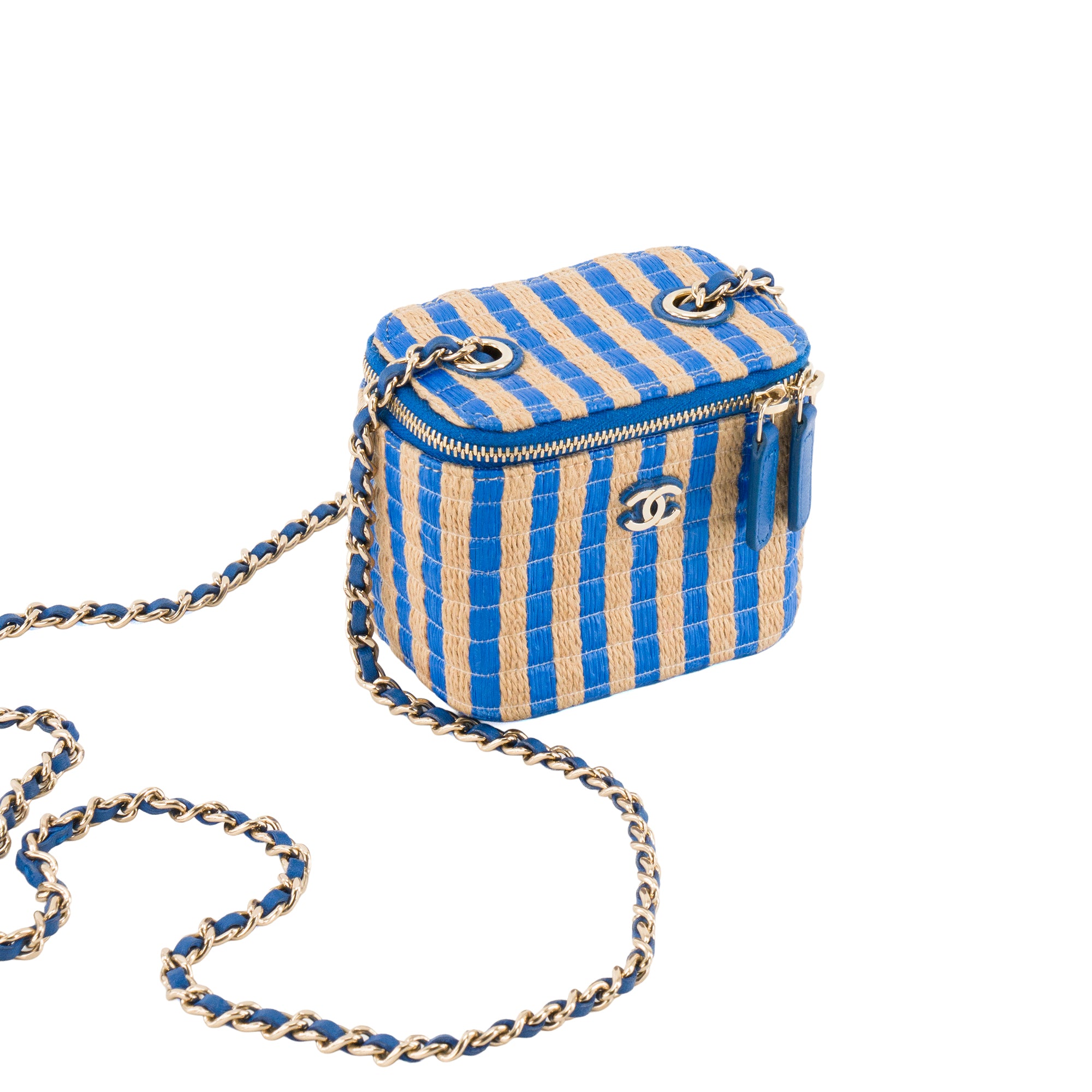 CHANEL - Sac à bandoulière Vanity mini Chanel en raphia bleu et beige
