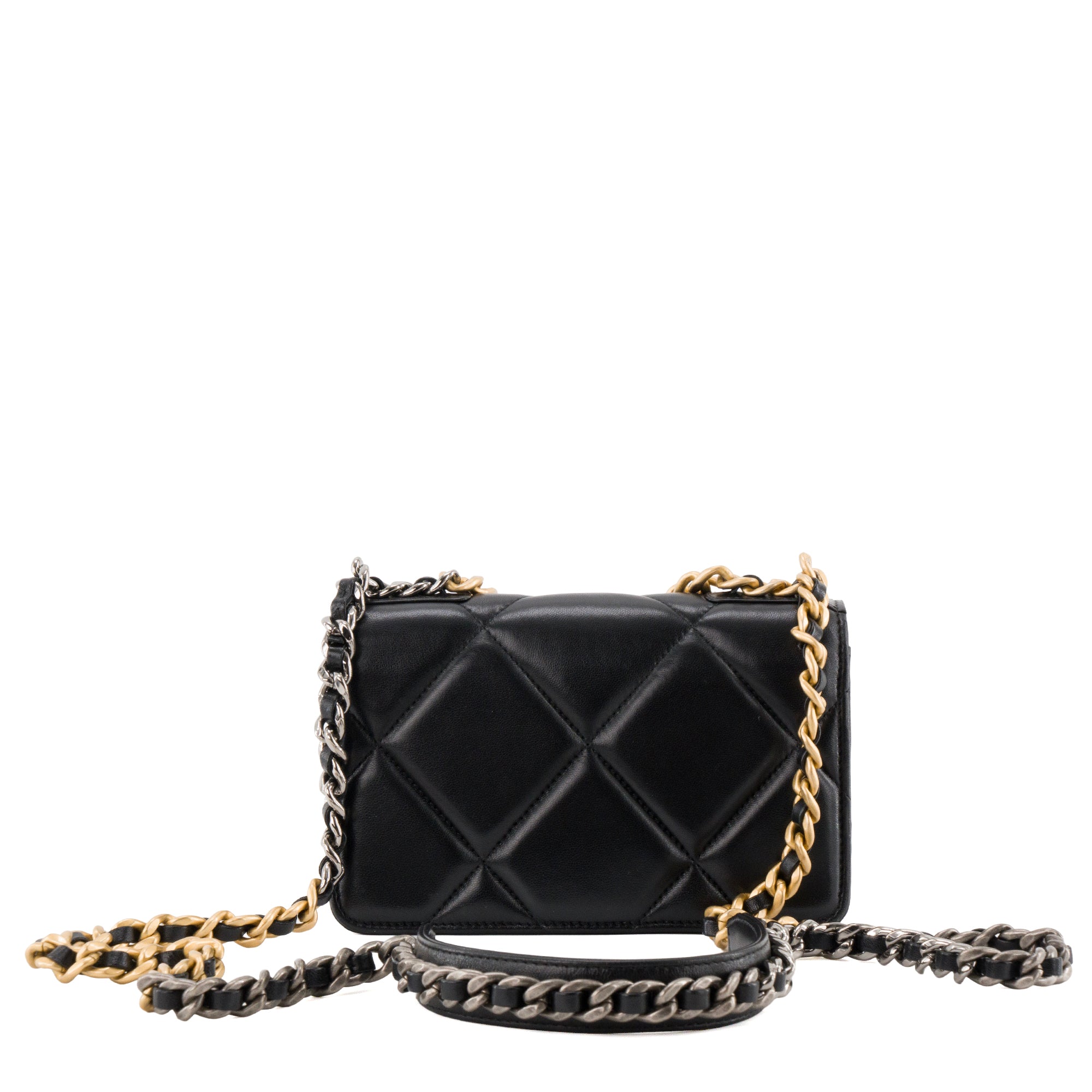 CHANEL - Sac à bandoulière Wallet On Chain 19 Chanel en cuir lisse noir