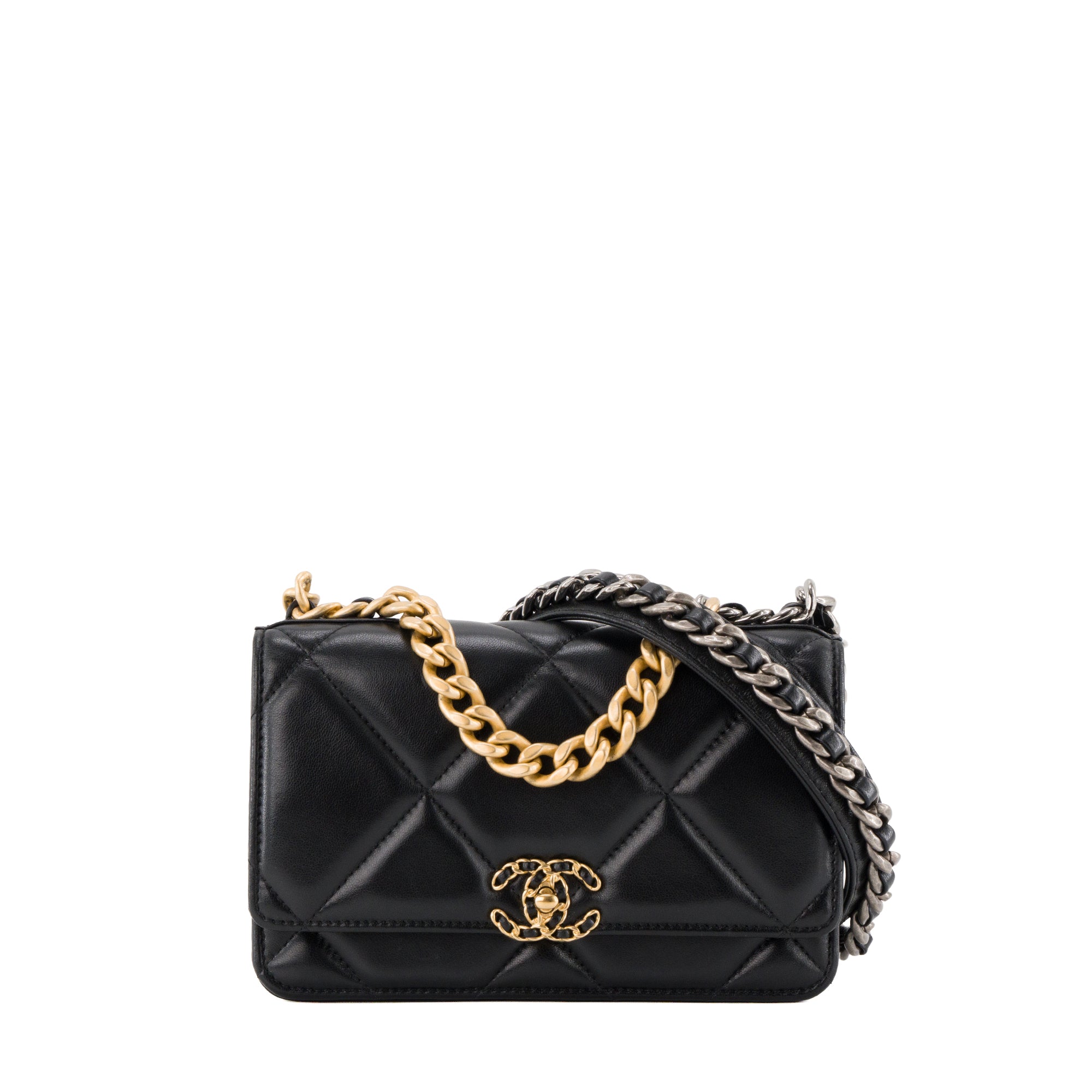 CHANEL - Sac à bandoulière Wallet On Chain 19 Chanel en cuir lisse noir