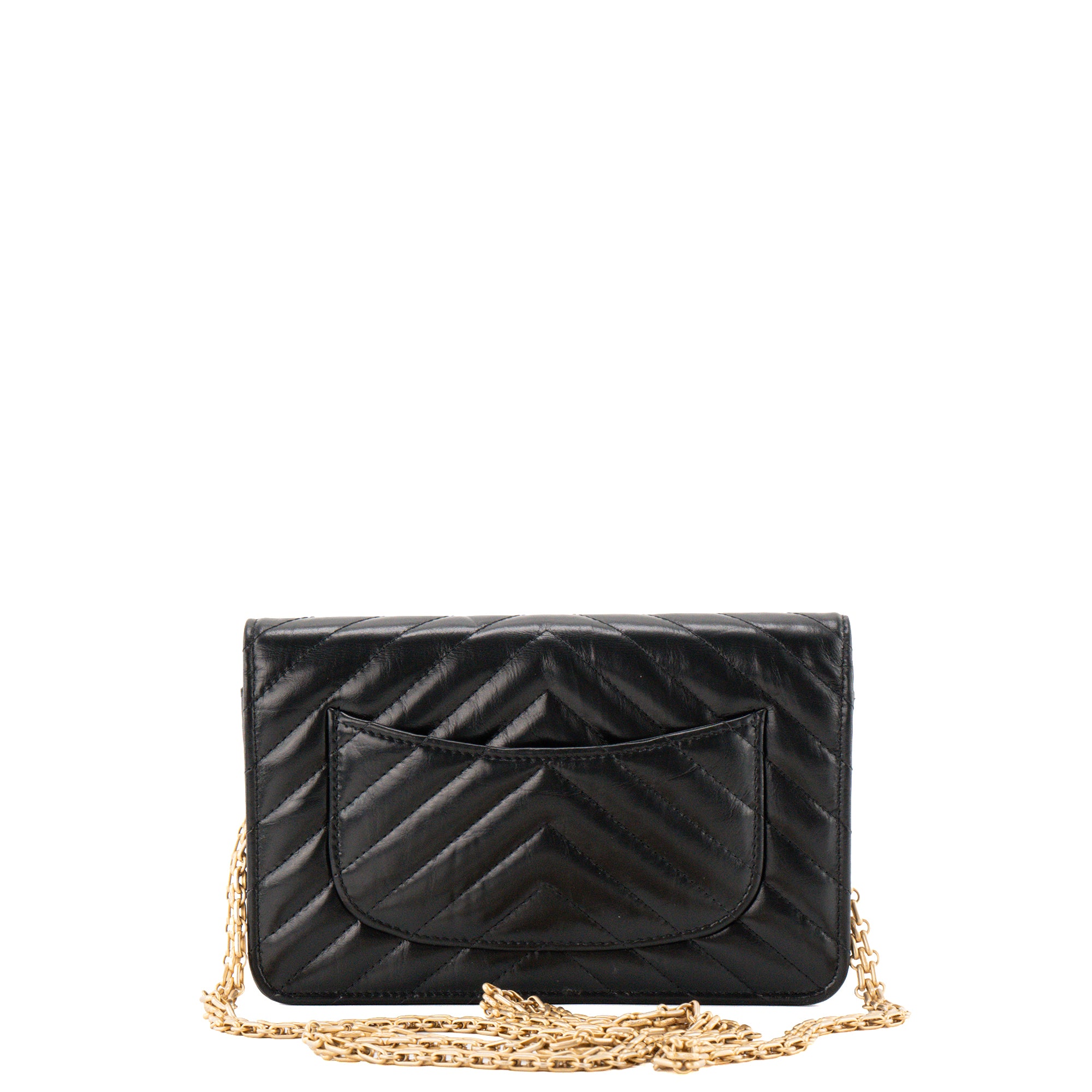 CHANEL - Sac à bandoulière Wallet On Chain 2.55 Chanel en cuir chevron froissé noir