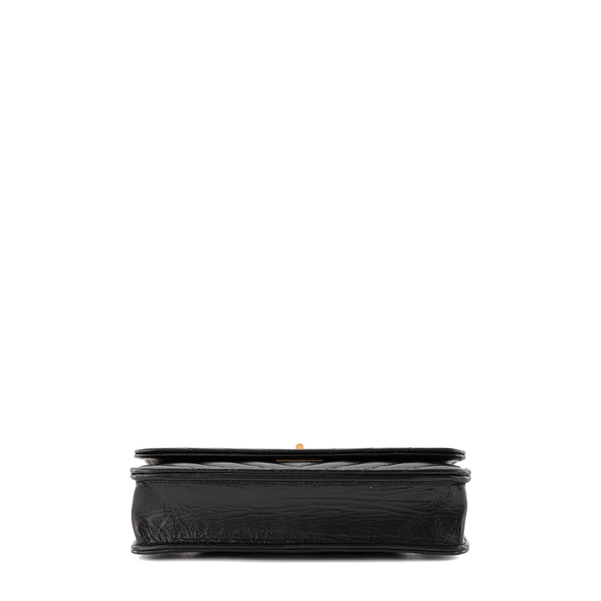 CHANEL - Sac à bandoulière Wallet On Chain 2.55 Chanel en cuir chevron froissé noir