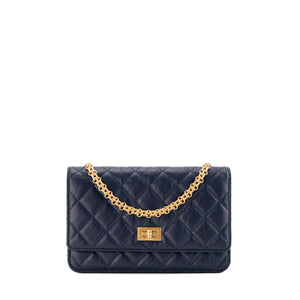 CHANEL - Sac à bandoulière Wallet On Chain 2.55 Chanel en cuir froissé bleu marine