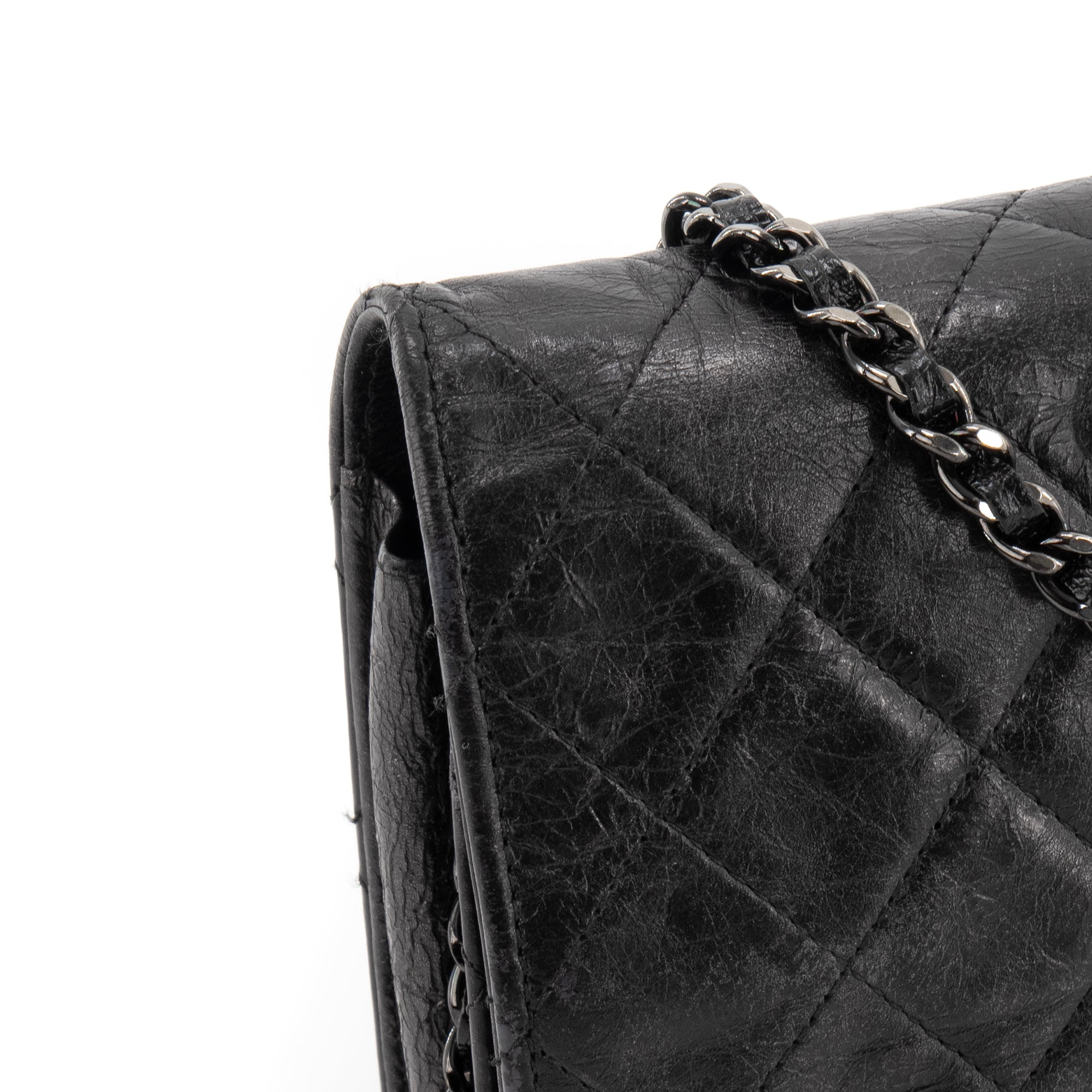 CHANEL - Sac à bandoulière Wallet On Chain 2.55 Chanel en cuir froissé so black