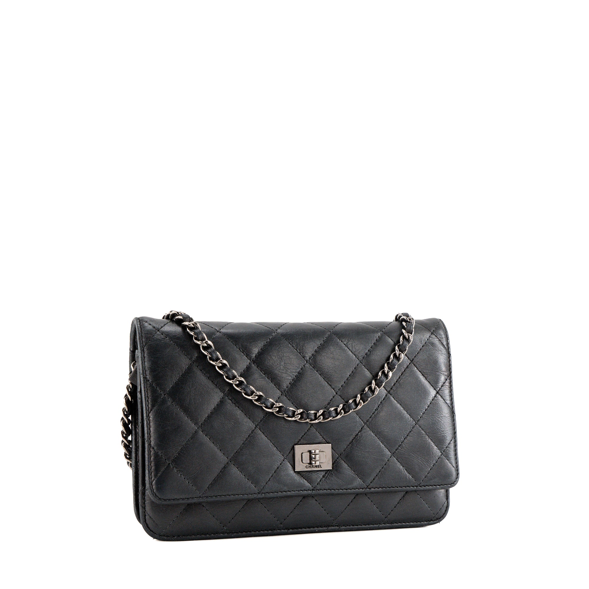 CHANEL - Sac à bandoulière Wallet On Chain 2.55 Chanel en cuir froissé noir