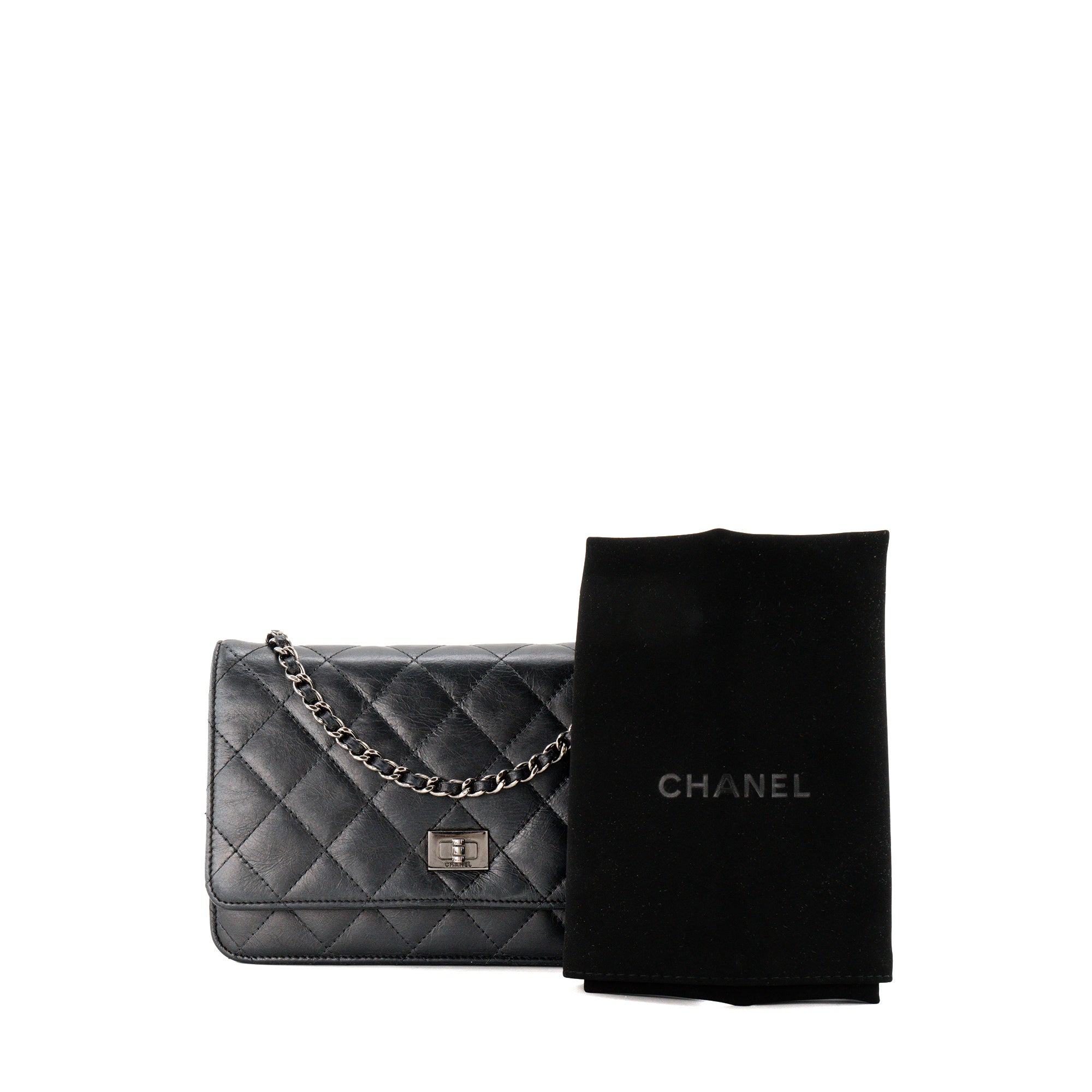 CHANEL - Sac à bandoulière Wallet On Chain 2.55 Chanel en cuir froissé noir