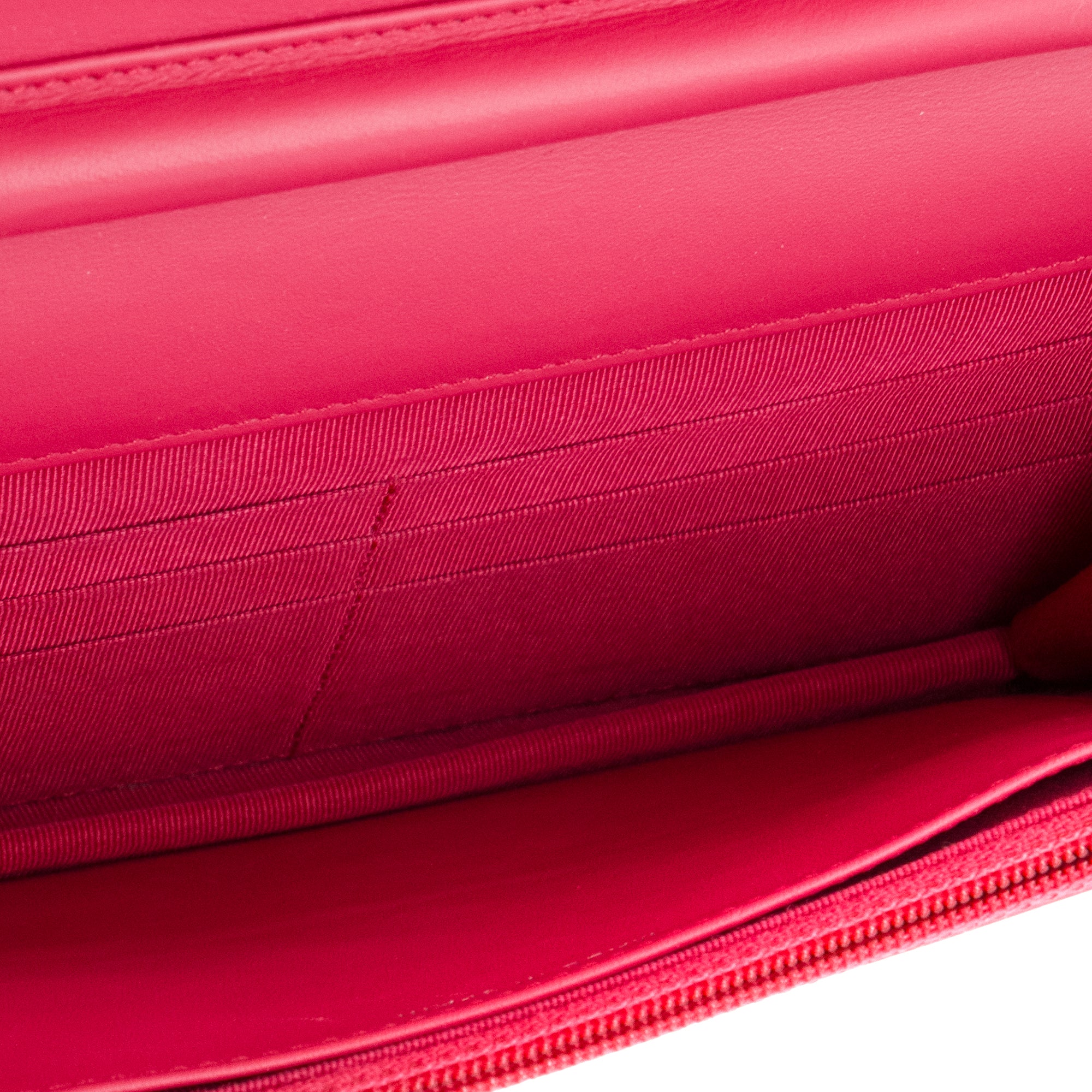 CHANEL - Sac à bandoulière Wallet on Chain 2.55 Chanel en cuir verni rose