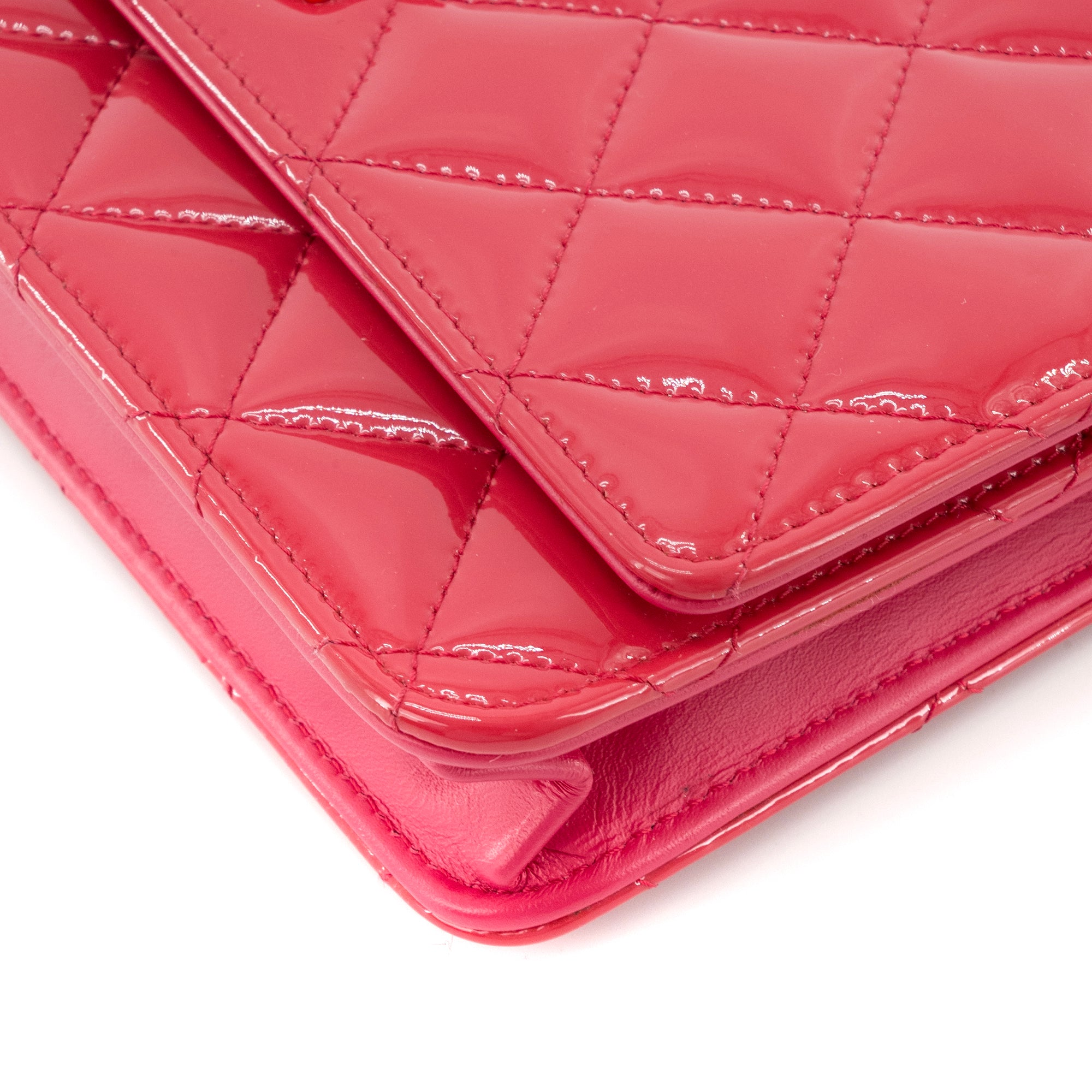 CHANEL - Sac à bandoulière Wallet on Chain 2.55 Chanel en cuir verni rose