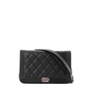 CHANEL - Sac à bandoulière Wallet on Chain Boy Chanel en cuir caviar noir