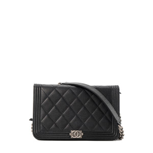 CHANEL - Sac à bandoulière Wallet on Chain Boy Chanel en cuir caviar noir