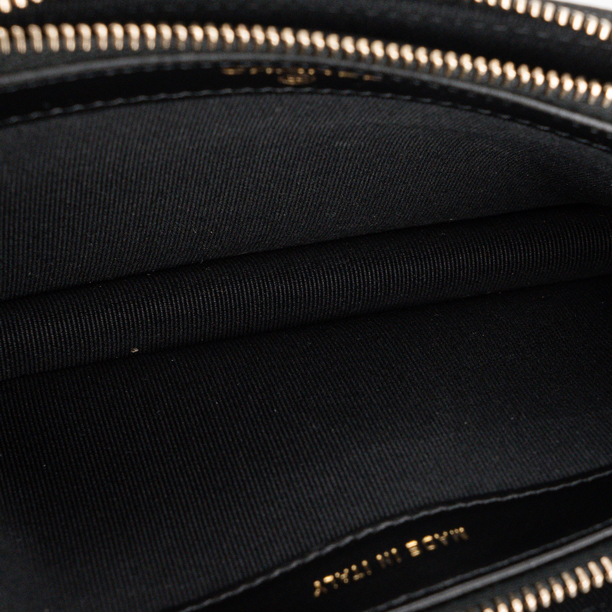 CHANEL - Sac à bandoulière Wallet On Chain Chanel en cuir caviar noir